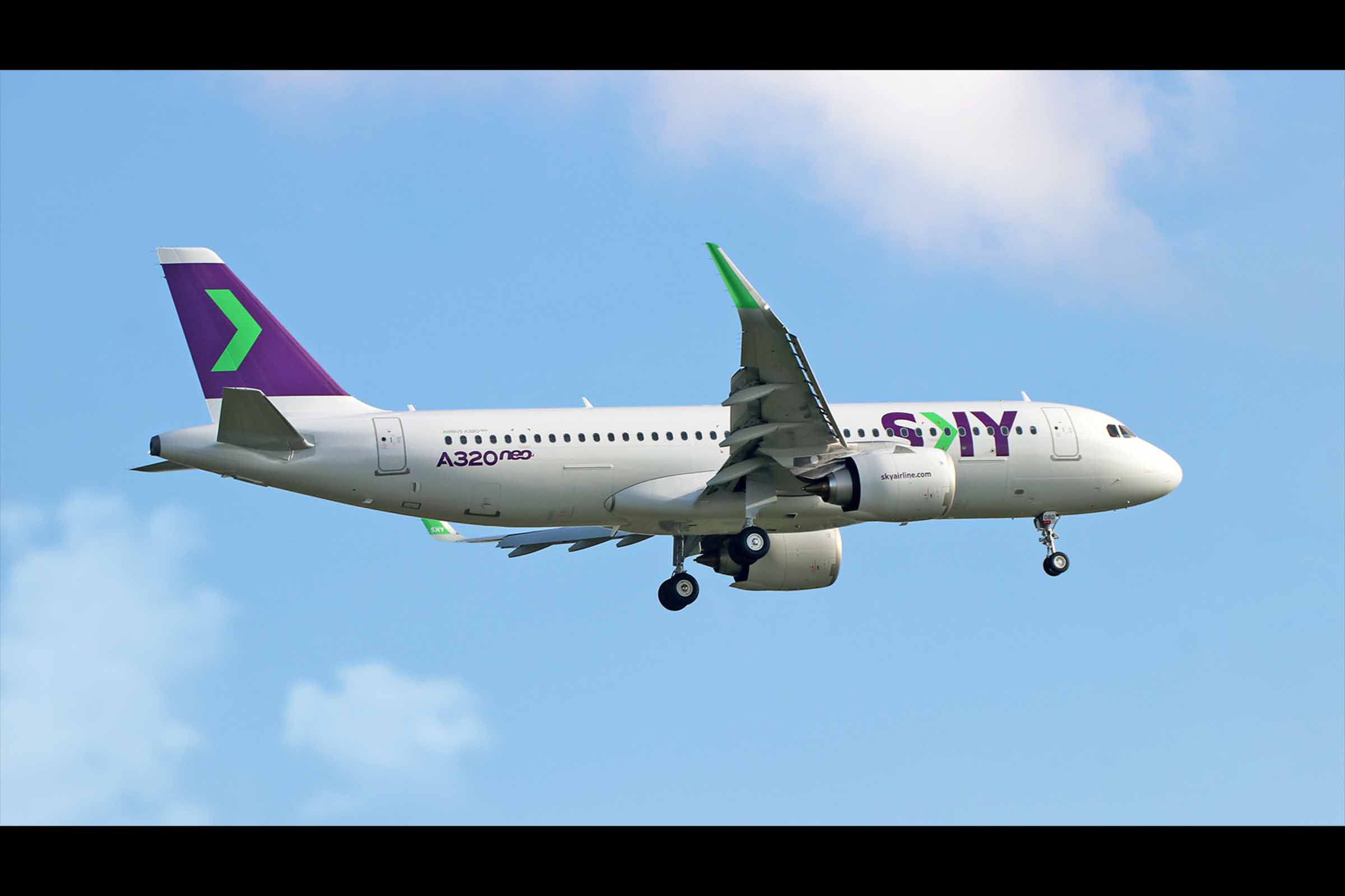 SKY Airline lança voos diretos do Uruguai e Chile para Salvador.