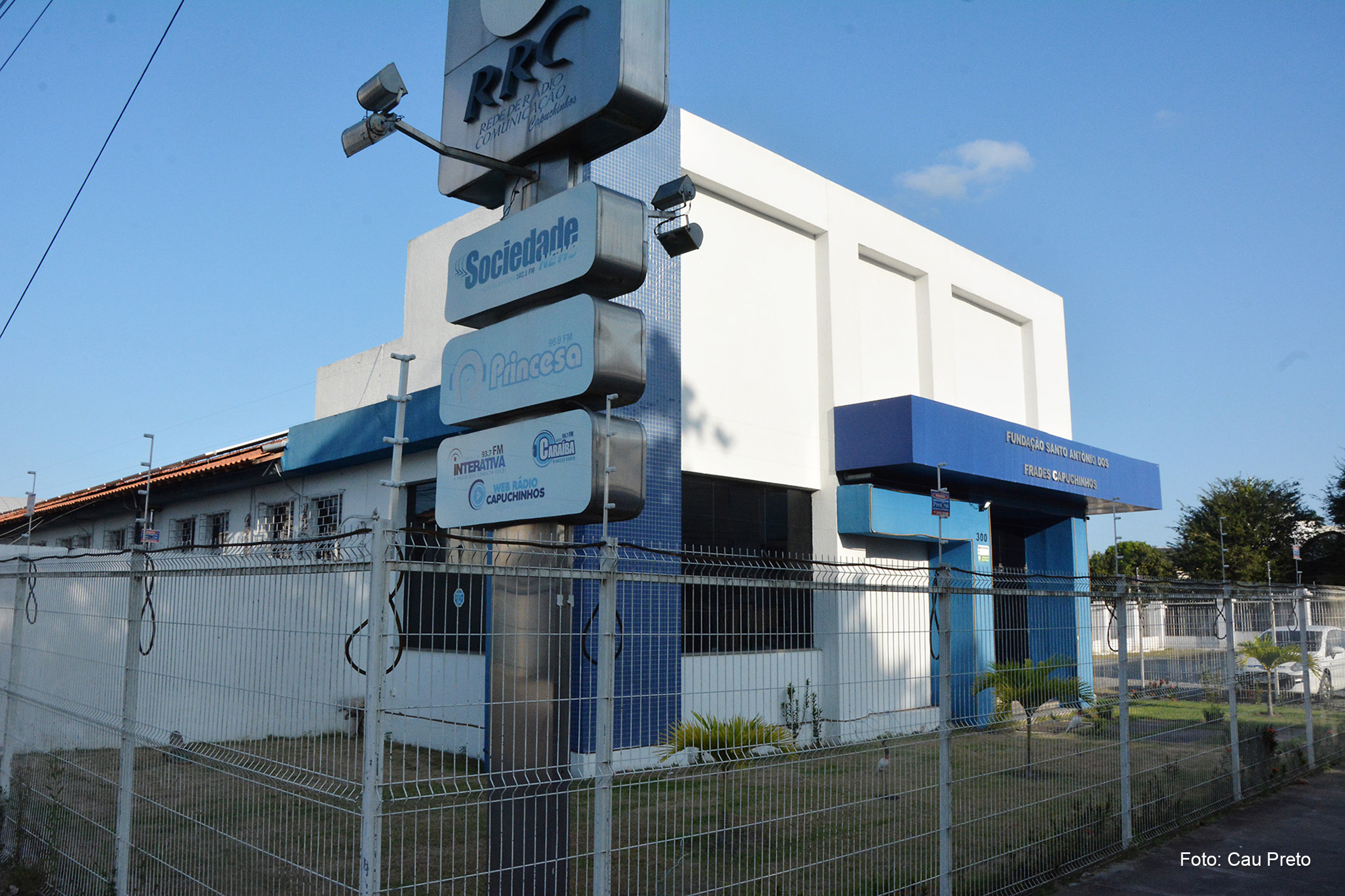 Rádio Princesa FM comemora 45 anos de história e relevância em Feira de Santana