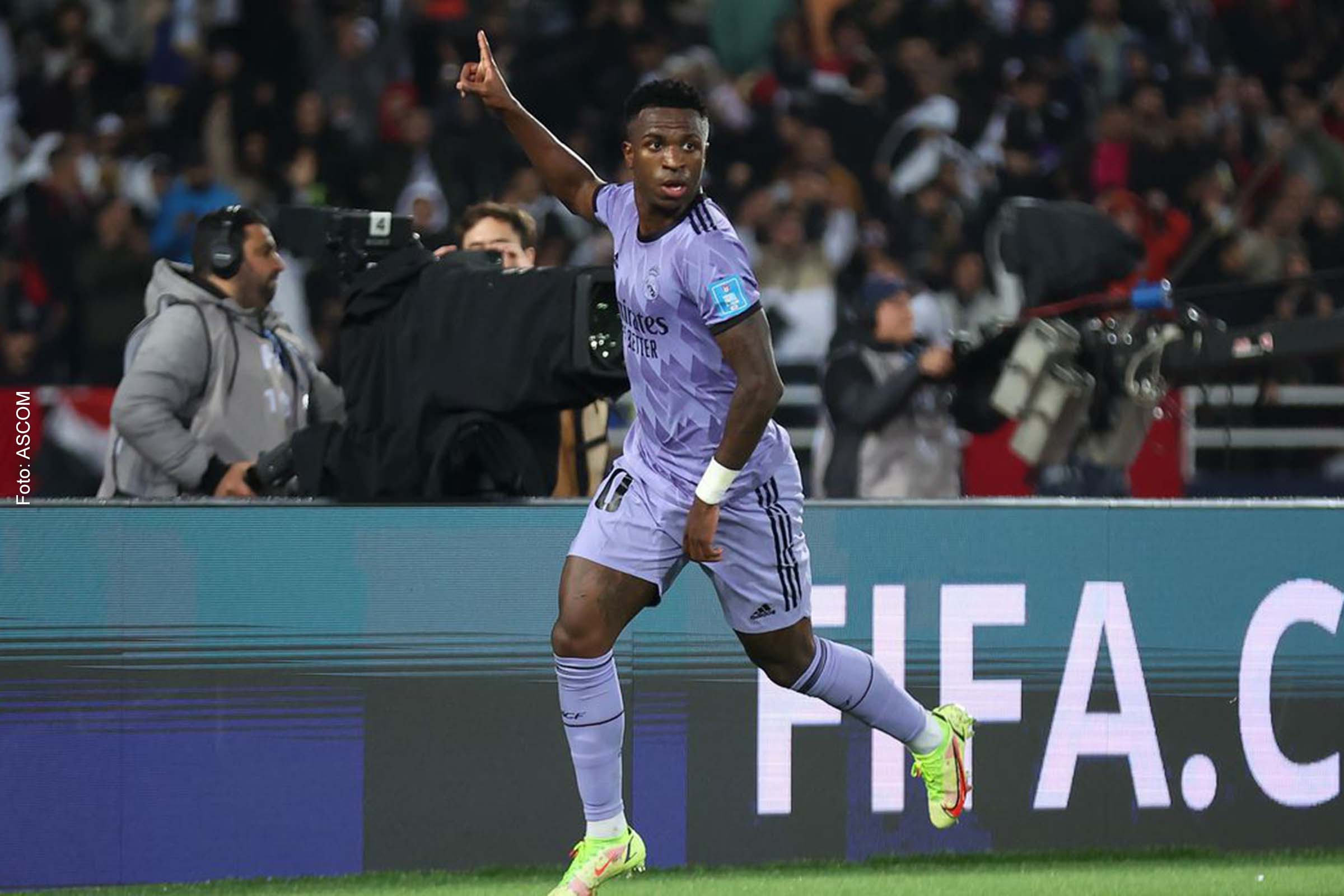 Vinicius Junior, atacante do Real Madrid, concorre entre os homens.
