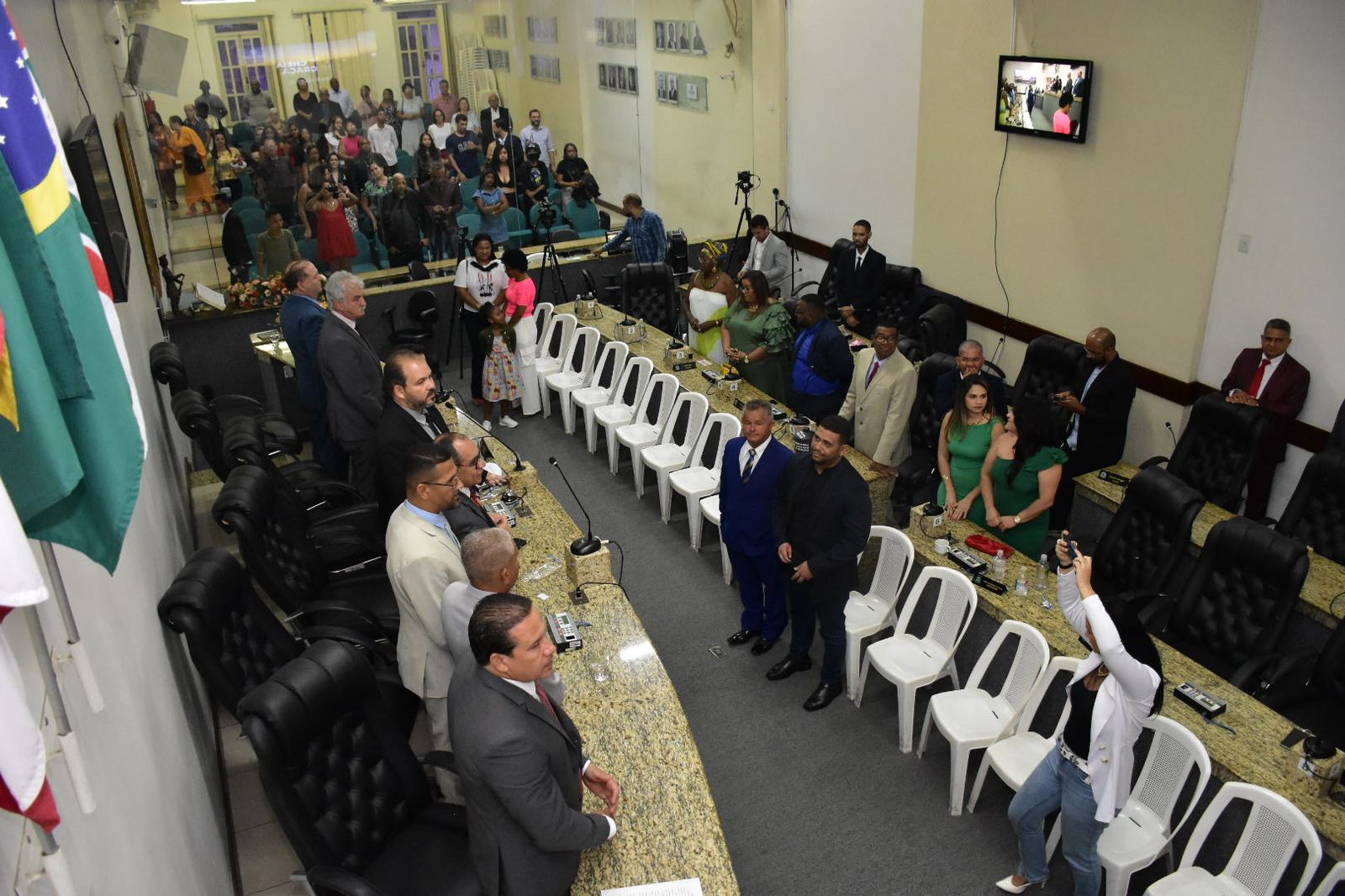 Durante a sessão solene, a presidente Eremita Mota destacou a dedicação dos vereadores em busca do bem comum. (Foto: Divulgação/CMFS)