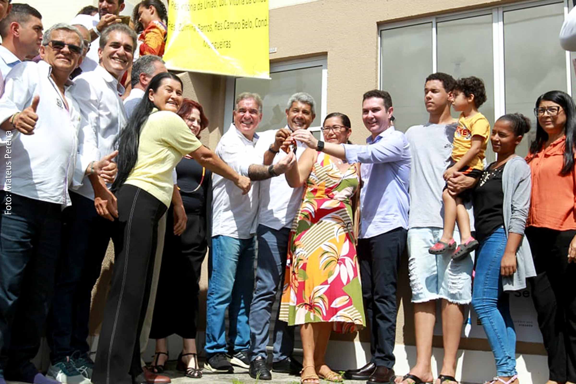 Em 28 de abril de 2023, o governador Jerônimo Rodrigues, ministros Rui Costa e Jader Filho, além do deputado José Cerqueira Neto (Zé Neto) entregam Residencial do Minha Casa, Minha Vida, em Feira de Santana. Mais de 1.600 unidades do Minha Casa, Minha Vida serão entregues em quatro estados, beneficiando milhares de pessoas.