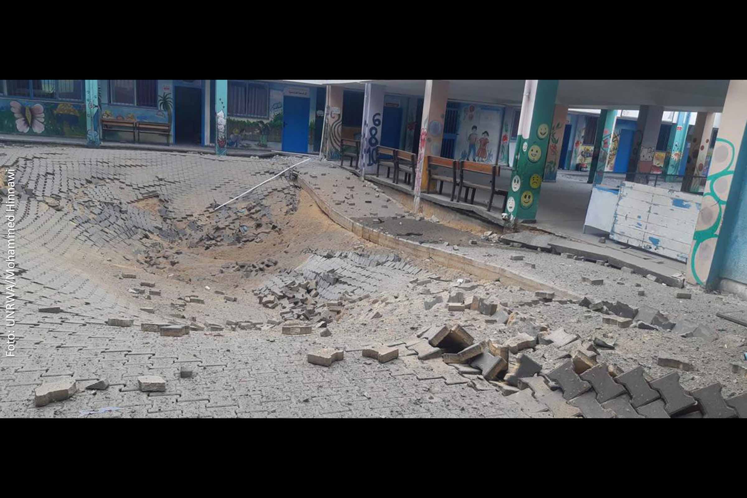 Escola da Unrwa que abrigava mais de 225 pessoas deslocadas, incluindo muitas famílias, na Faixa de Gaza foi directamente atingida, sofrendo graves danos, mas não foram registadas vítimas.