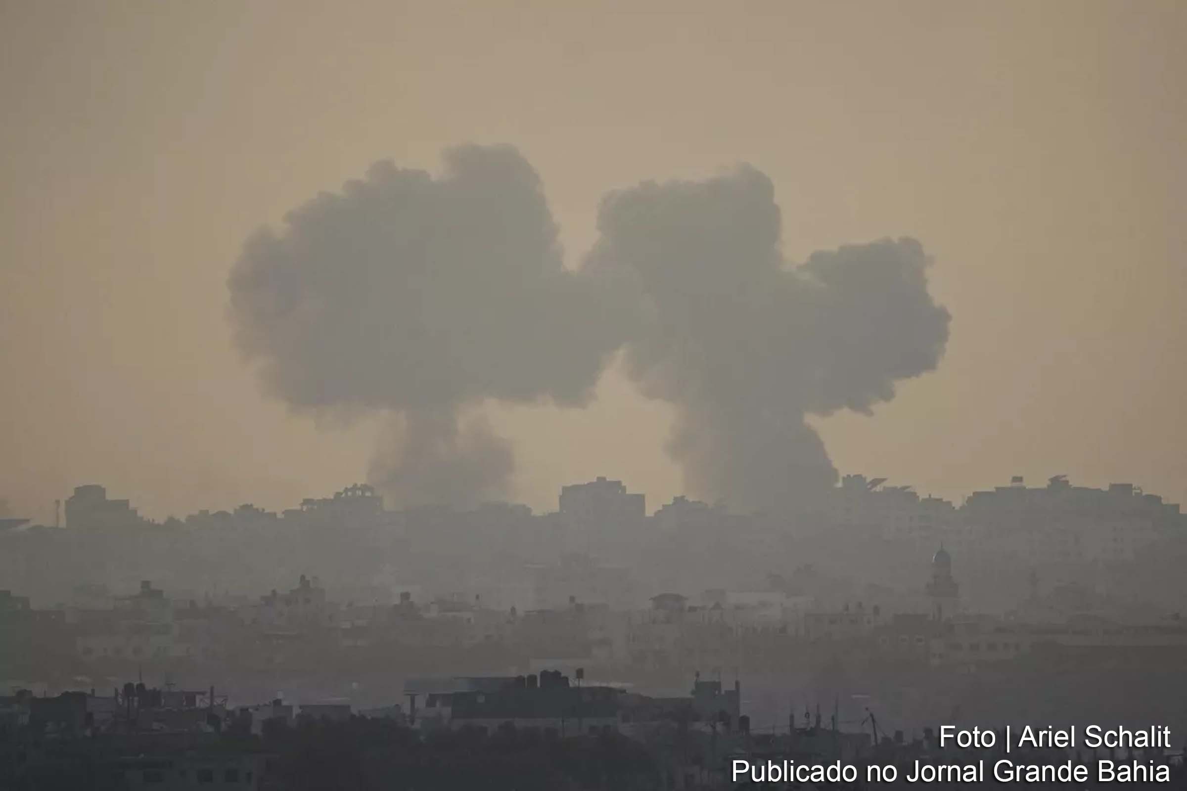 Além do grande número de vítimas fatais, o bombardeio ainda deixou 27 pessoas feridas.