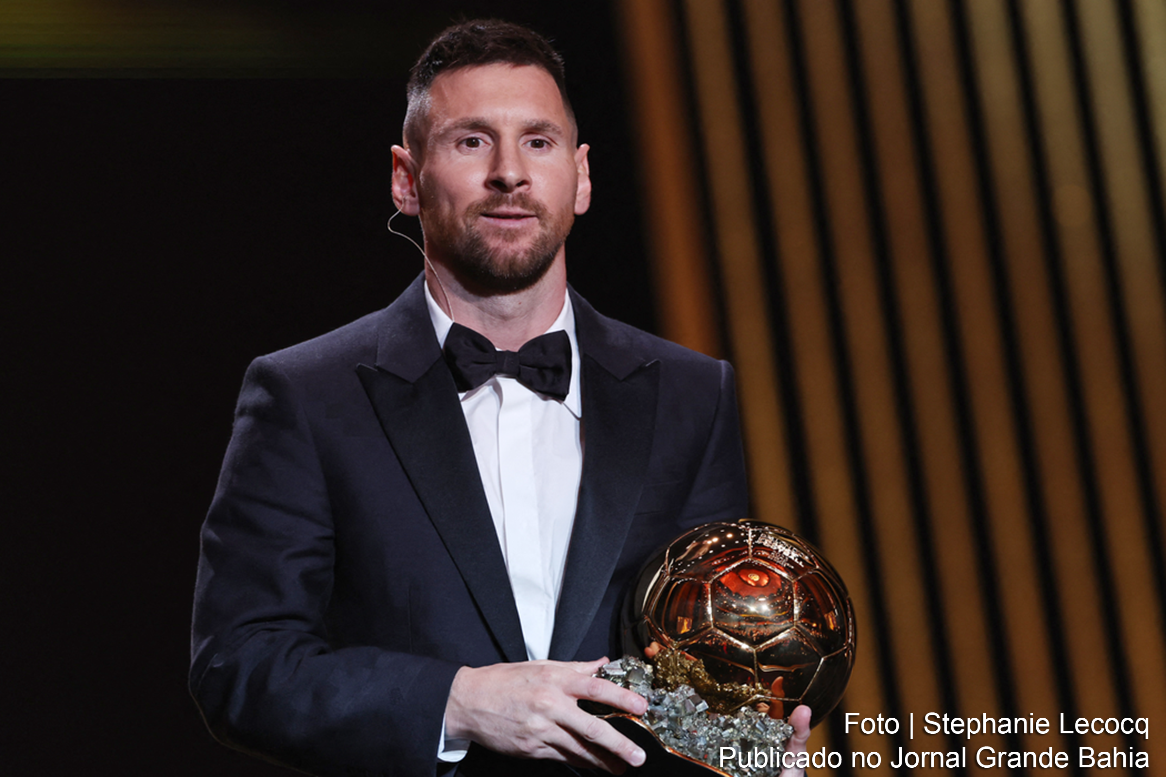 Lionel Messi conquista pela oitava vez o prestigioso prêmio da France Football.