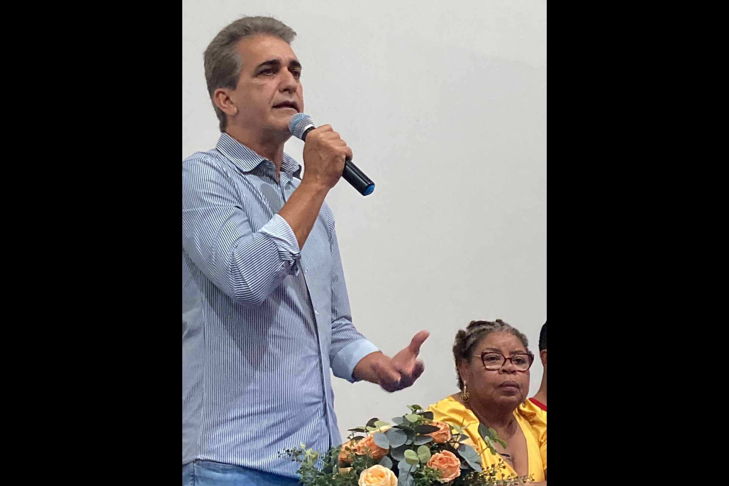 O deputado estadual Robinson Almeida, pré-candidato do PT à prefeitura de Salvador, critica proposta de ajuste tributário do prefeito Bruno Reis.