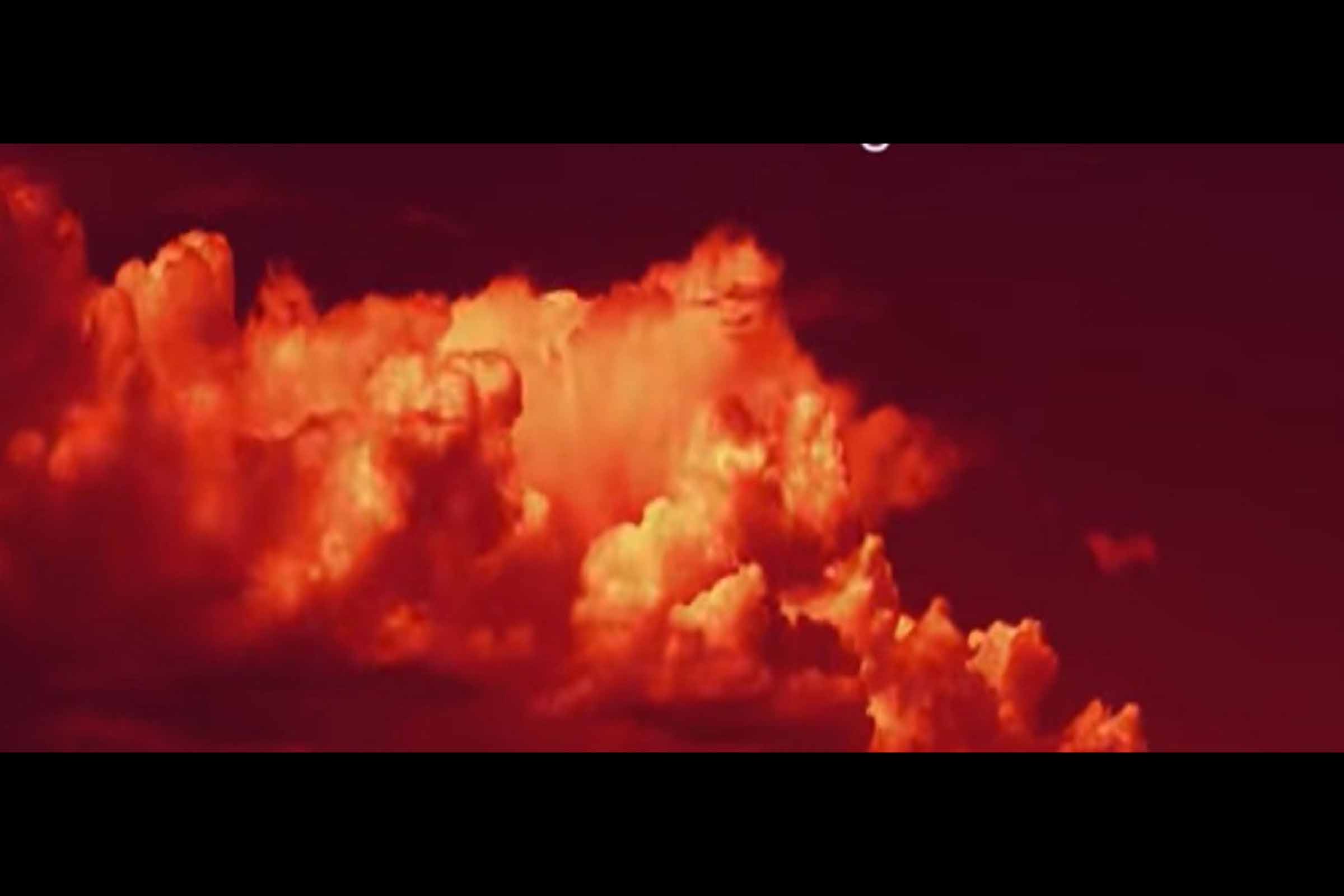 A Organização Meteorológica Mundial (OMM) relata que setembro de 2023 foi o setembro mais quente já registrado, com temperaturas excepcionalmente altas, acendendo um sinal de alerta sobre o impacto das mudanças climáticas.