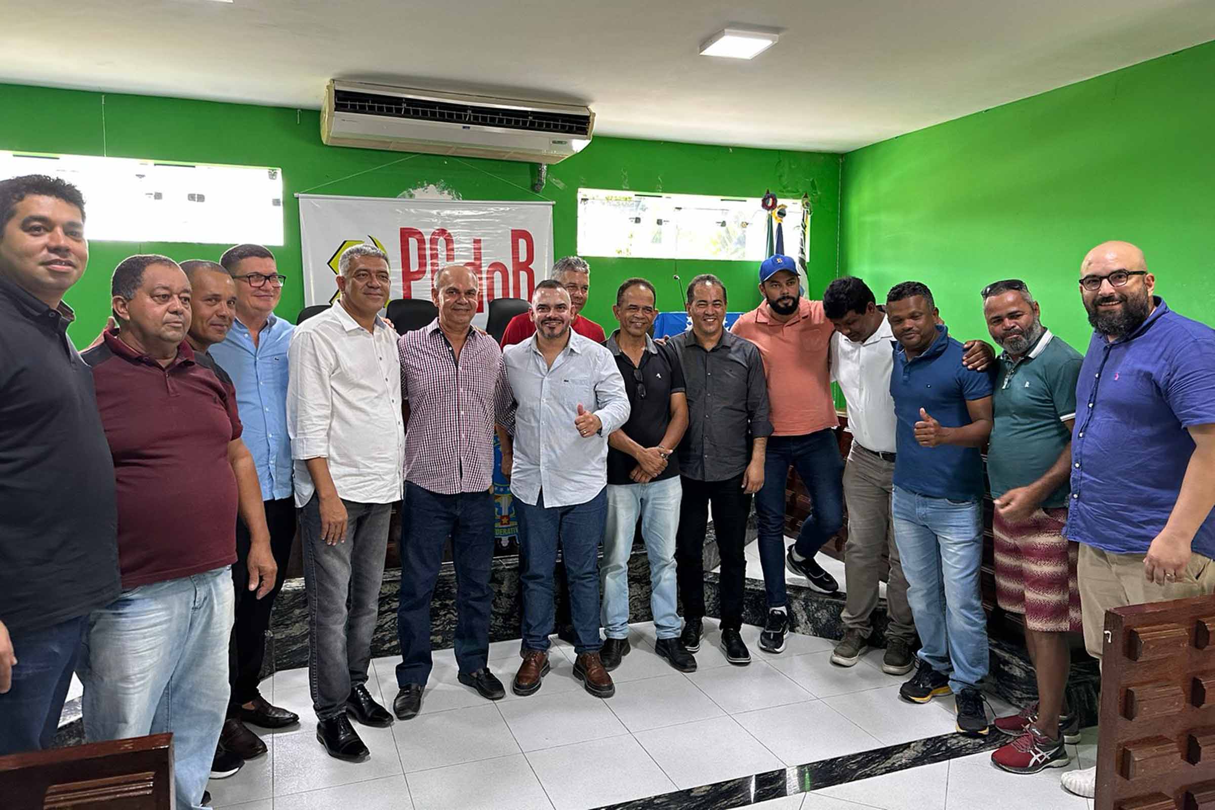 Pré-candidato do PCdoB, Pedro Vieira busca melhorias para Serra Preta com apoio de diversas figuras políticas, dente eles o deputado federal Daniel Almeida; Gonzaga, prefeito de Ichu, e Edifrancio Oliveira, prefeito de Santa Bárbara.