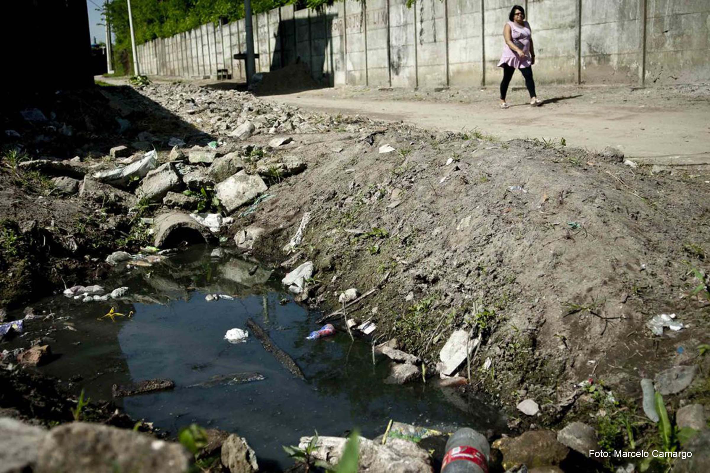 Para levar saneamento básico a 90% da população, são necessários R$ 25 bilhões por ano, segundo estudo.