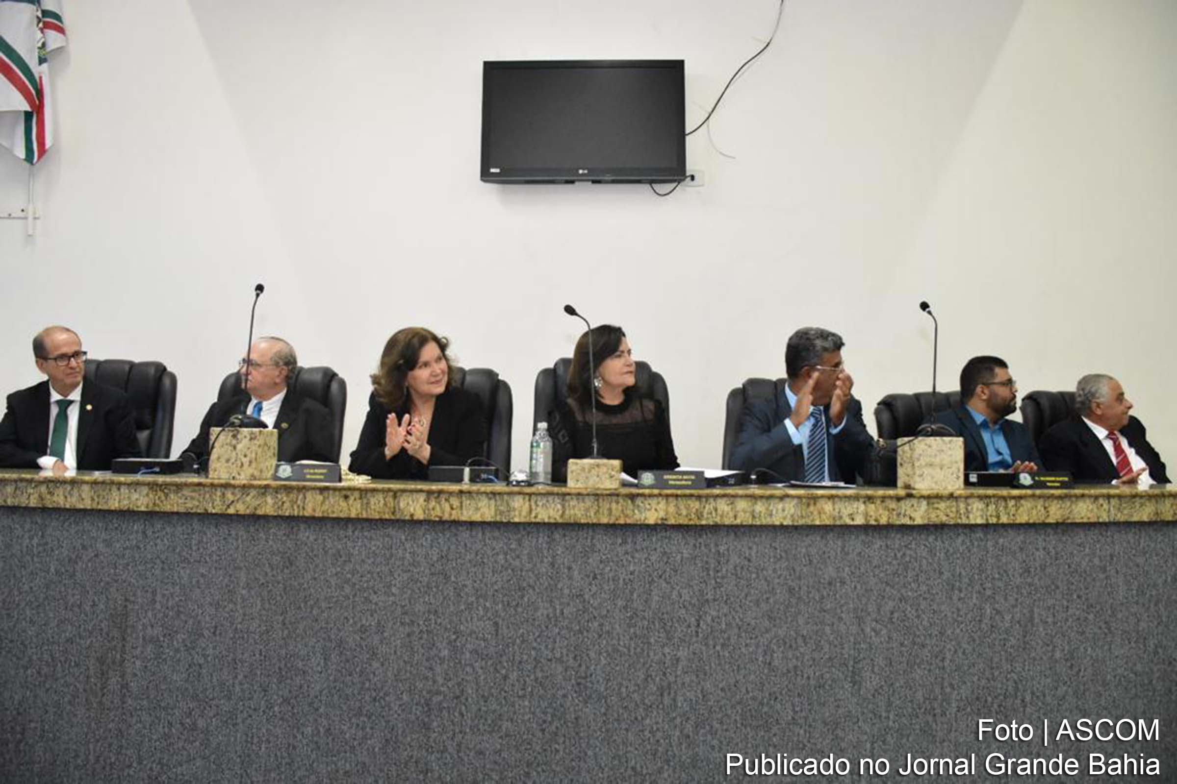 Em sessão solene na Câmara, médicos alertam para a importância de dar tempo para os pacientes se expressarem durante as consultas.
