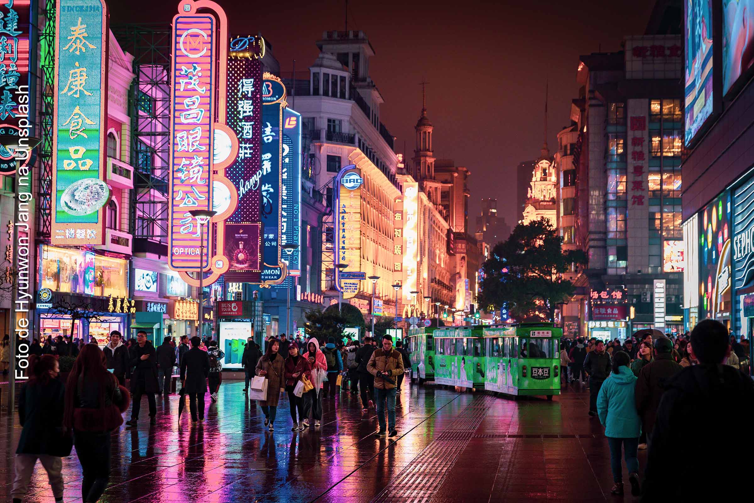 Shanghai Shi, China.