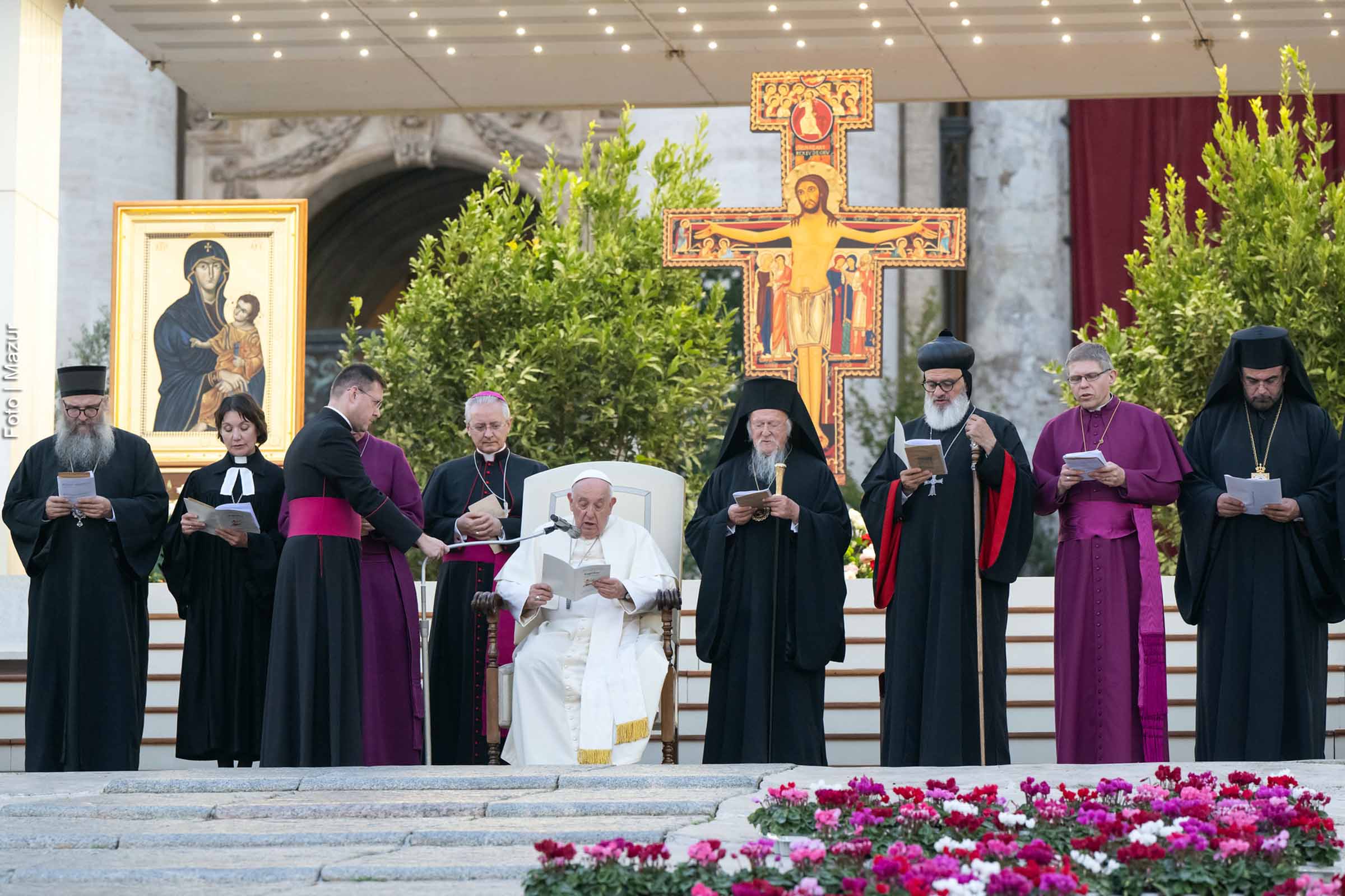 O Papa Francisco expressa dor e preocupação com a escalada de violência em Israel e na Palestina.