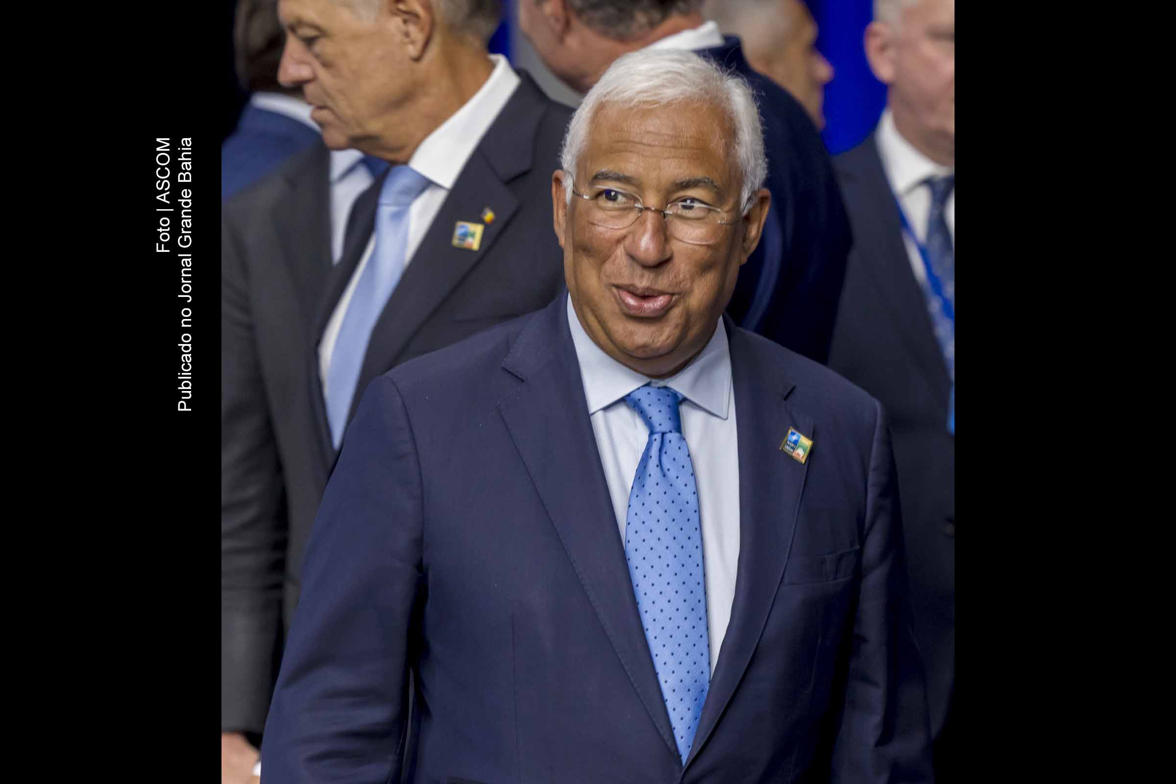 António Costa declara renúncia do cargo de Primeiro-ministro de Portugal.