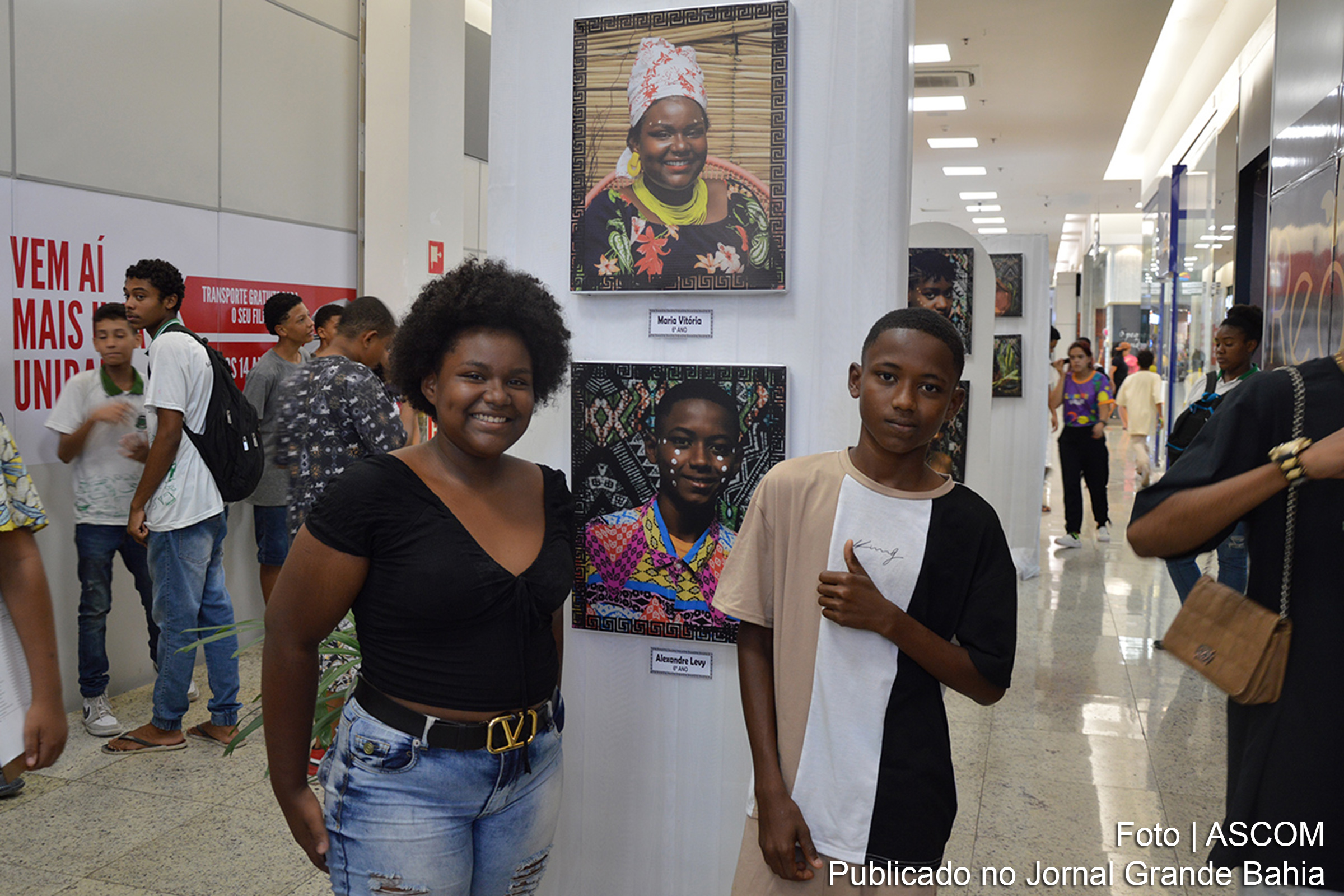 A mostra "Belezas Reais", protagonizada por estudantes negros da Escola Municipal Professora Lidice Antunes Barros, brilha no Shopping Avenida (SIM).