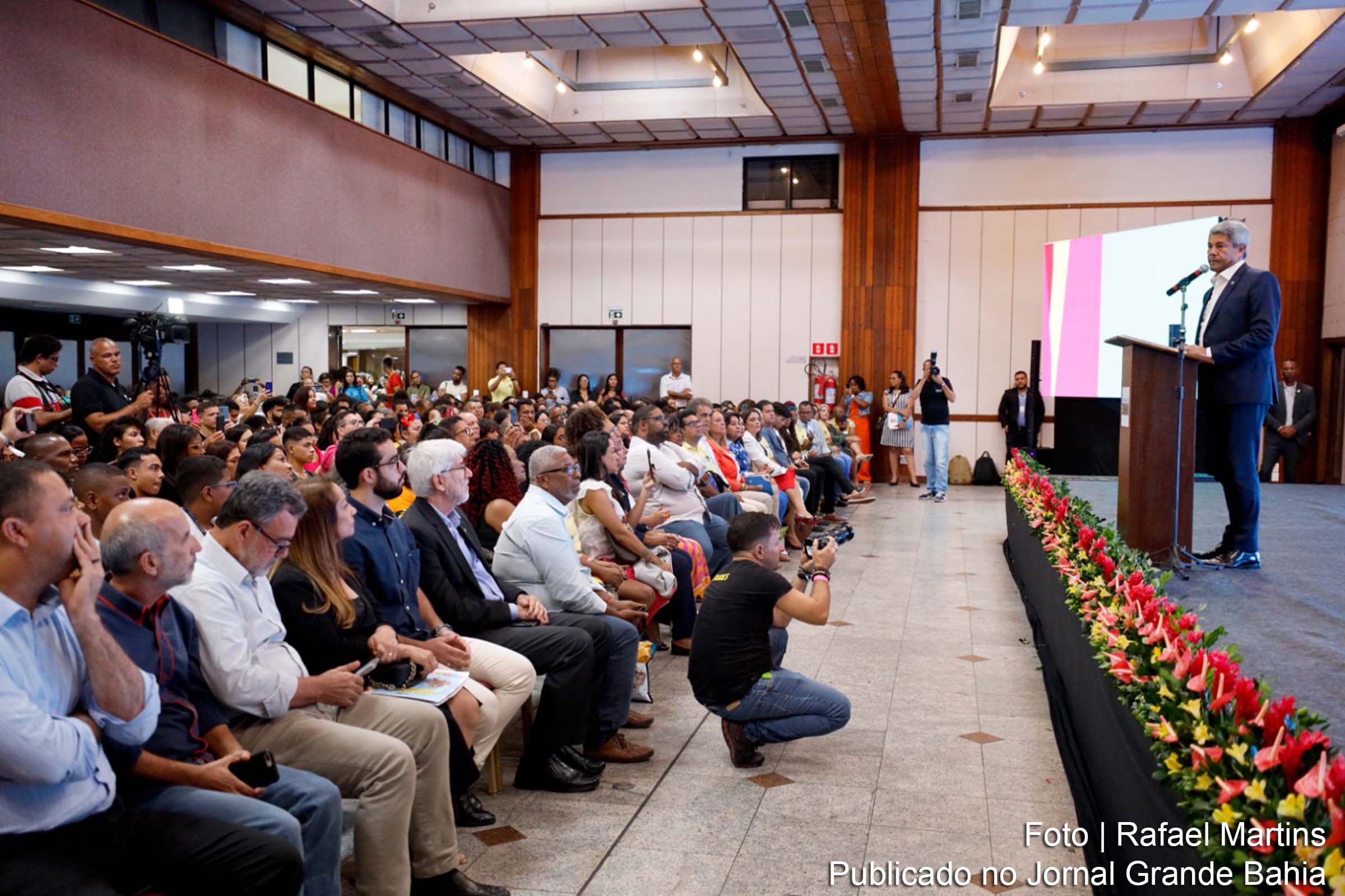 Governador Jerônimo Rodrigues destaca a importância da conferência para a elaboração de políticas públicas voltadas às crianças e adolescentes.