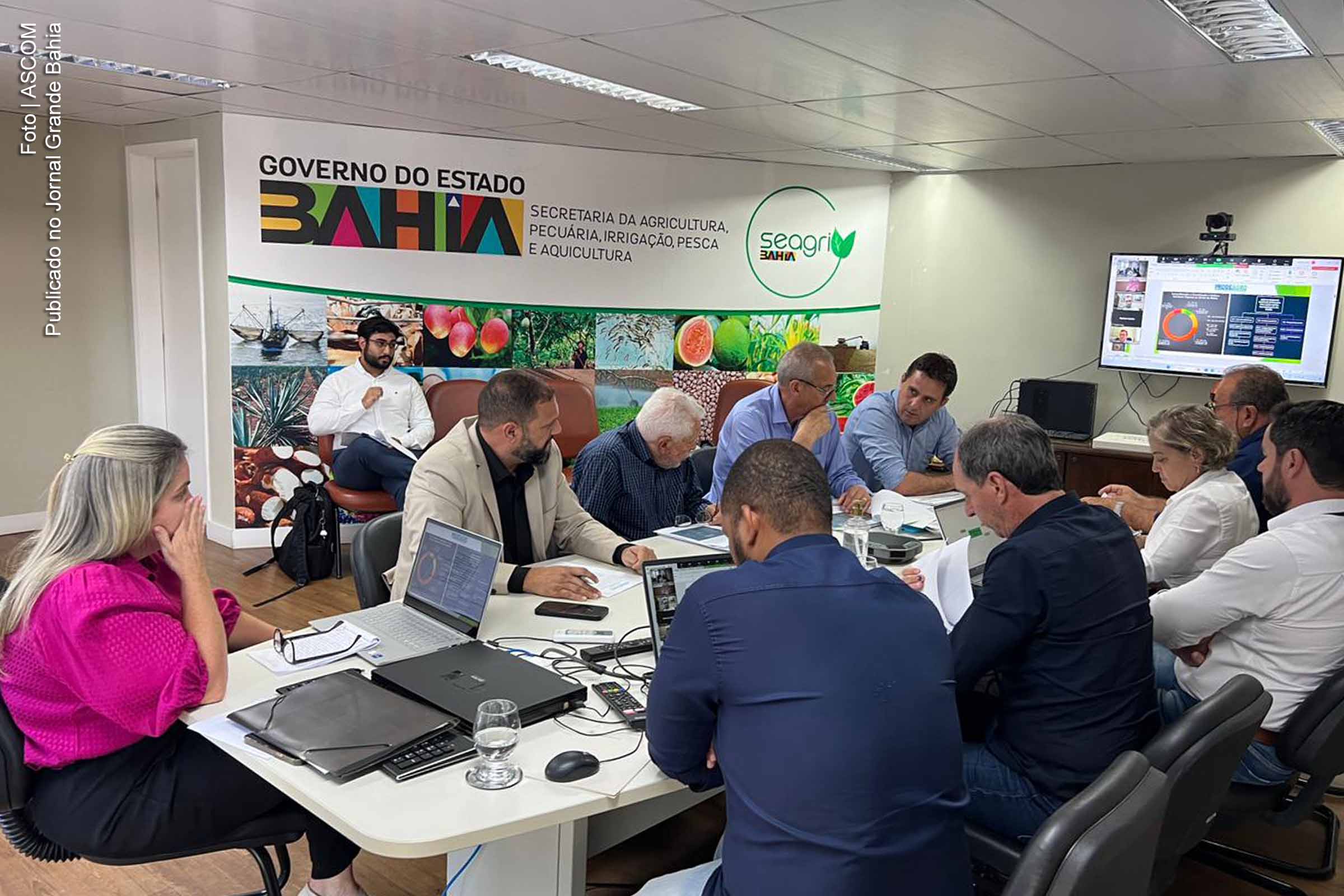 Governo Jerônimo, por meio do Prodeagro, define projetos para 2024 visando aprimorar infraestrutura e desenvolvimento socioeconômico na região.