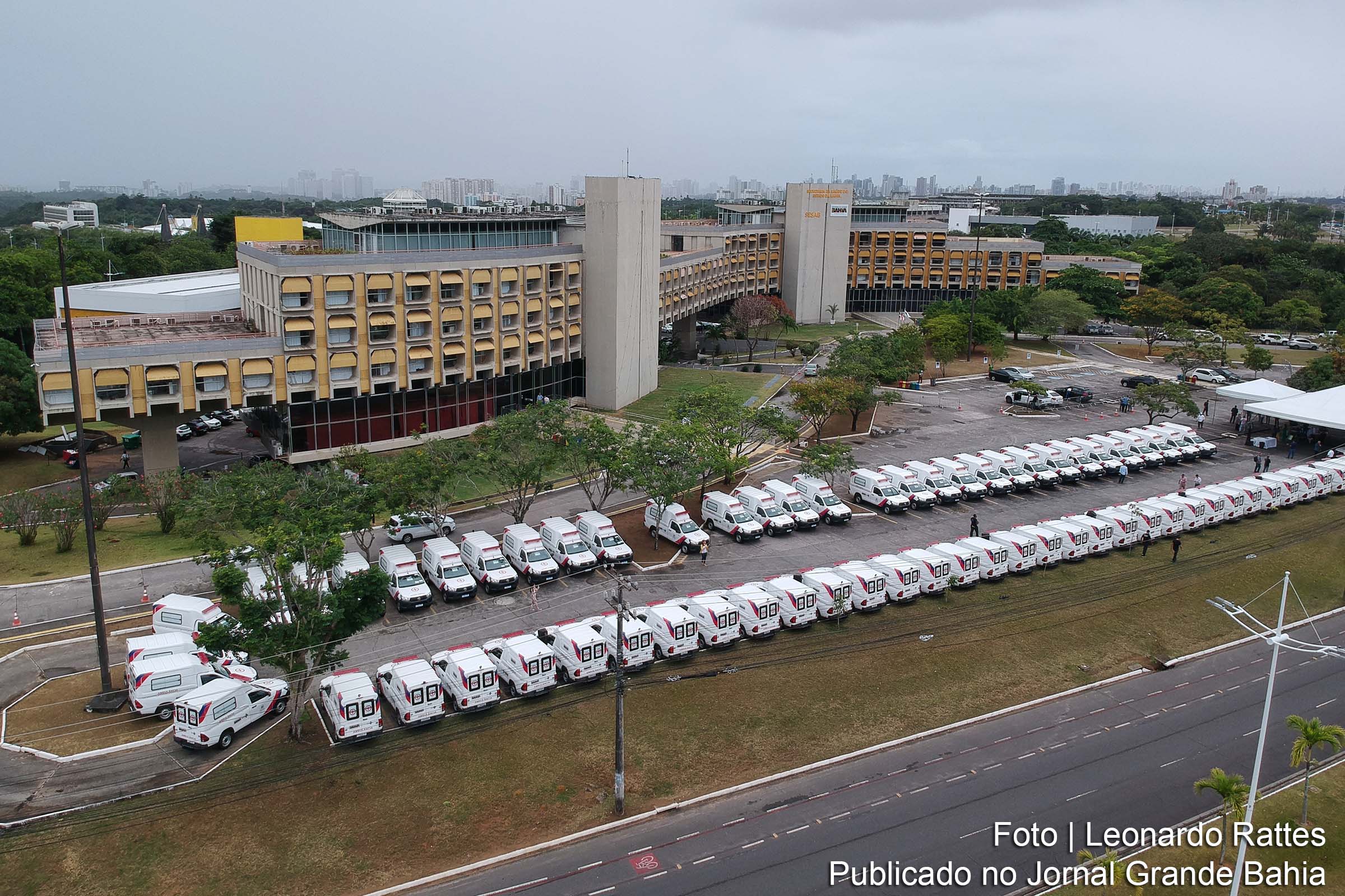 Novos veículos ampliam a capacidade de assistência e transporte de pacientes no interior da Bahia.