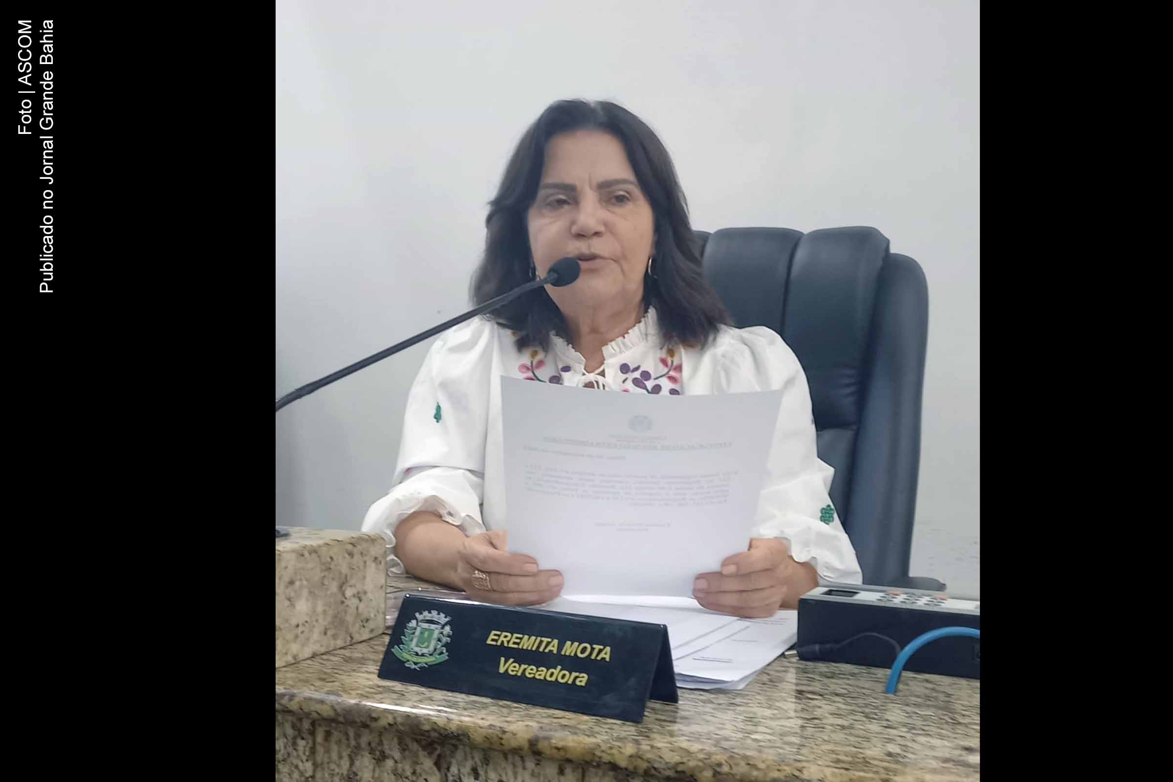 Presidente Eremita Mota alerta para a falta de transparência devido à falha no Diário Oficial do Município de Feira de Santana, que está fora do ar há mais de 24 horas.