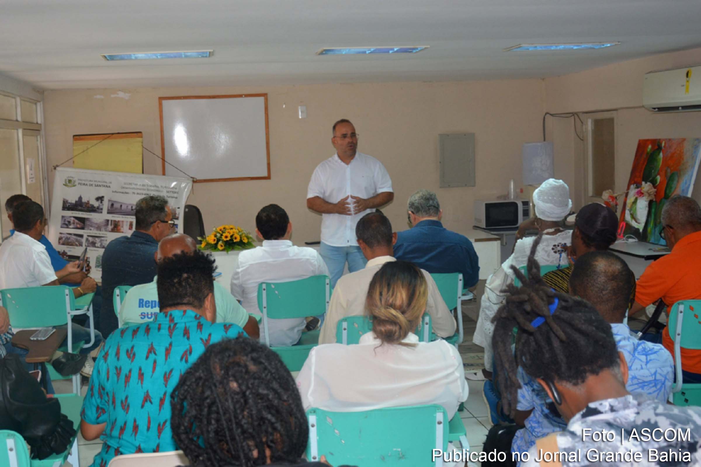 Representantes de diversos setores envolvidos na Micareta de Feira de Santana se reúnem para definir a data da festividade em 2024.