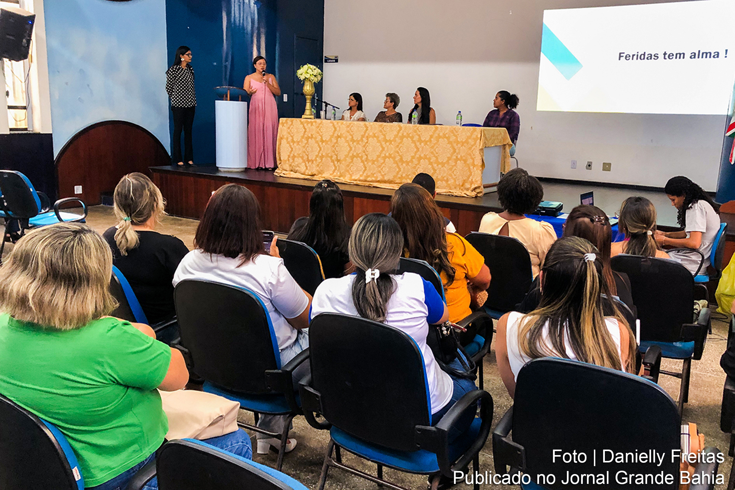 Integrantes da Comissão de Peles, Feridas e Curativos Especiais são empossados para promover eficiência no tratamento da pele e ações preventivas.