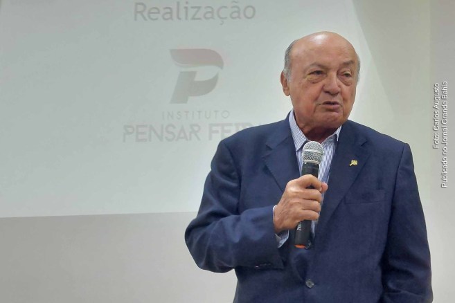 No coração da Bahia, o Instituto Geográfico e Histórico da Bahia (IGHB) inicia um novo capítulo de sua longa história. Com uma direção renovada e ambiciosa, a instituição busca preservar e difundir o rico patrimônio cultural do estado. A reconstrução de seu anexo histórico e a transformação de seu imóvel no Largo da Lapinha em um Museu Vivo são marcos significativos. O desafio agora é a digitalização da vasta hemeroteca, prometendo abrir as portas da história baiana para pesquisadores globais. Enquanto a Casa da Bahia escreve este novo capítulo, medalhas são dedicadas a figuras notáveis, e a essência da instituição, fundada em 1894, permanece mais vibrante do que nunca.