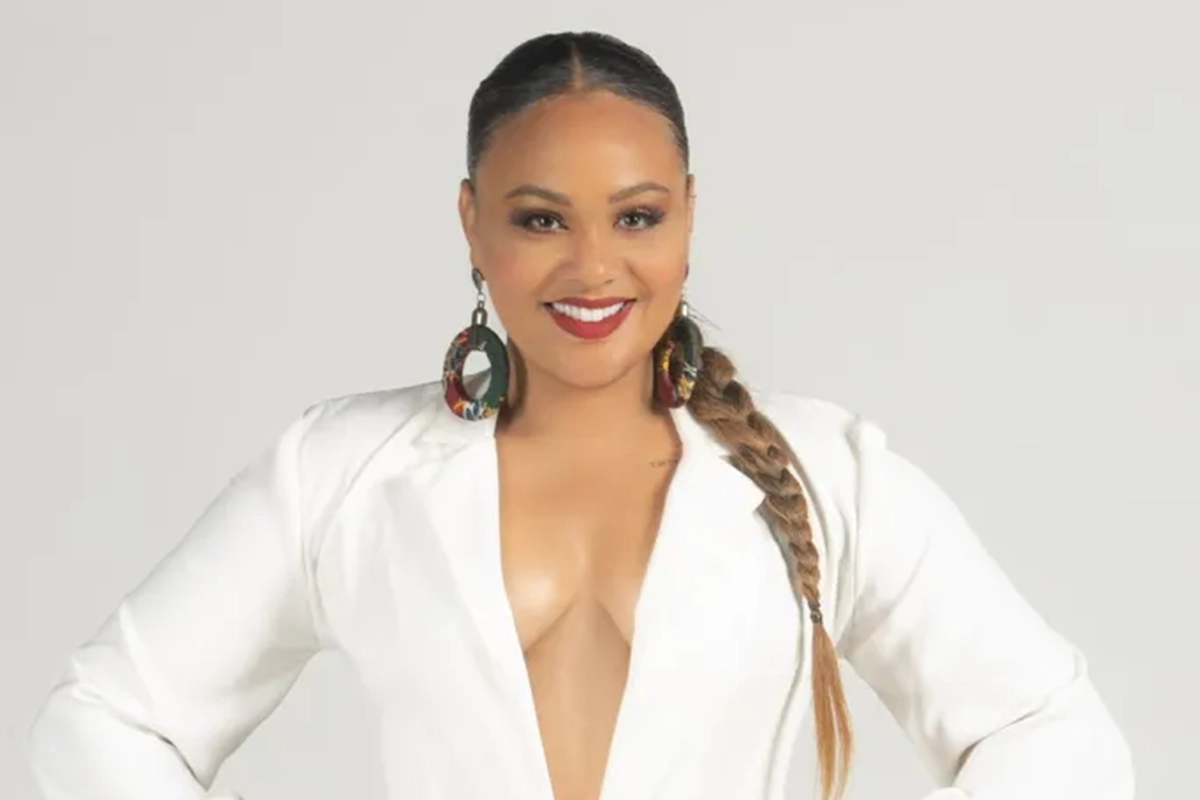 A cantora Carol Pereyr, após lançar os singles “Com você eu colo”, em julho e “Caramelos” em setembro, encerra o ano com mais um lançamento neste mês de dezembro: Xote Lascivo.