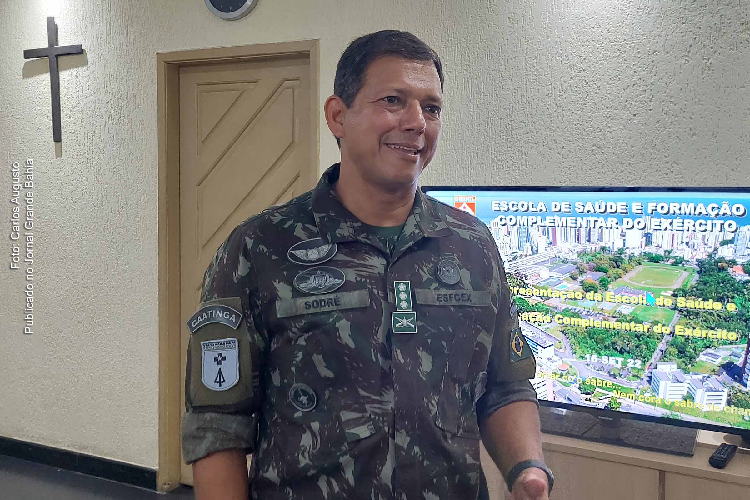 Coronel de infantaria André Sodré Lira Brandão, comandante da Escola de Saúde e Formação Complementar do Exército, transmite direção da instituição militar.