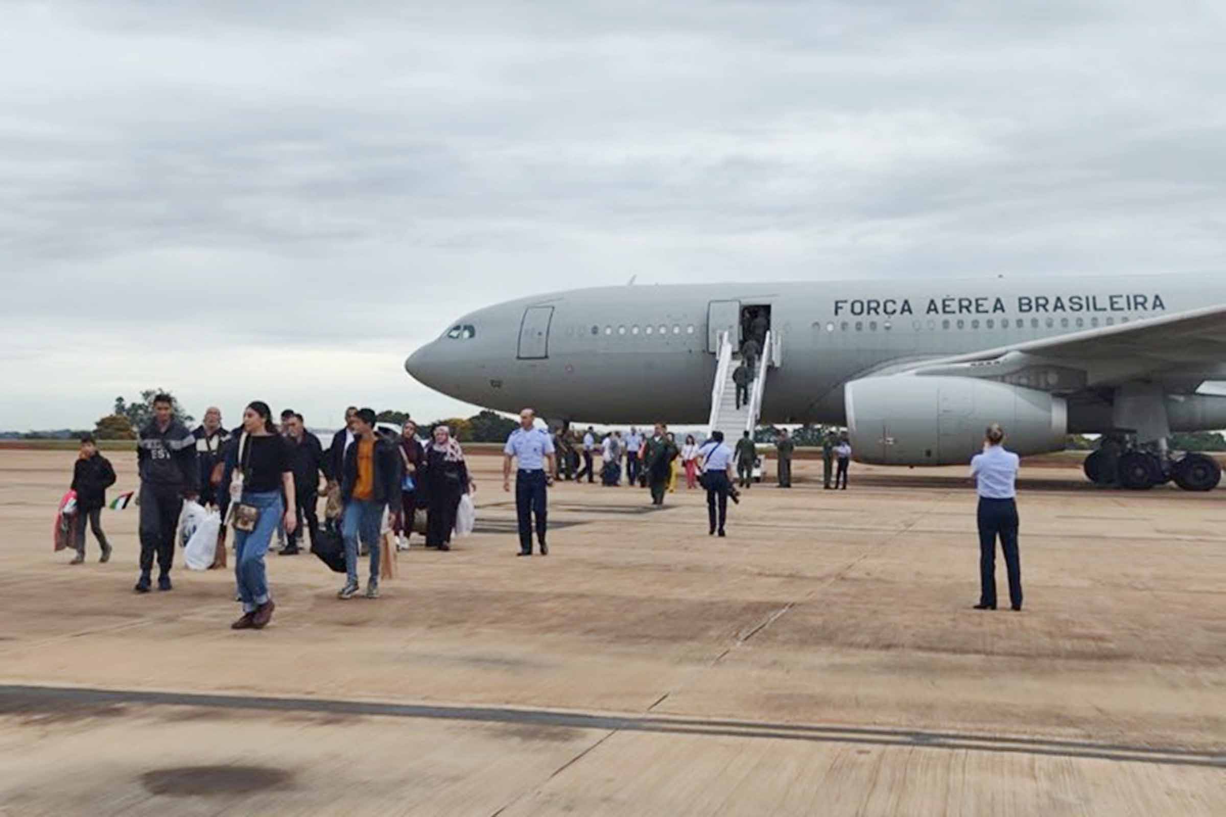 Desembarque dos repatriados da Faixa de Gaza na Base Aérea de Brasília.