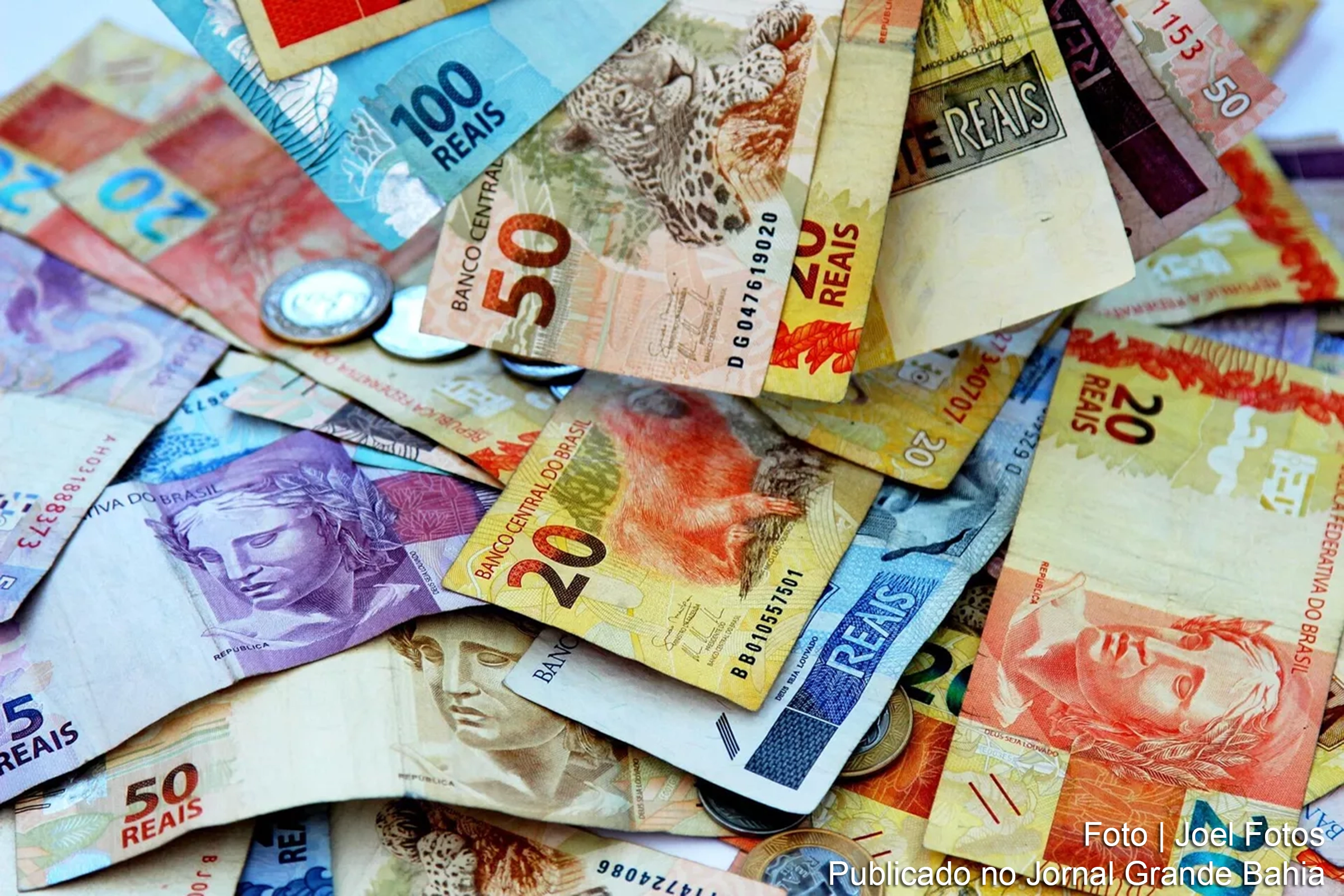 Presidente Lula assina decreto que reajusta salário mínimo em 7%