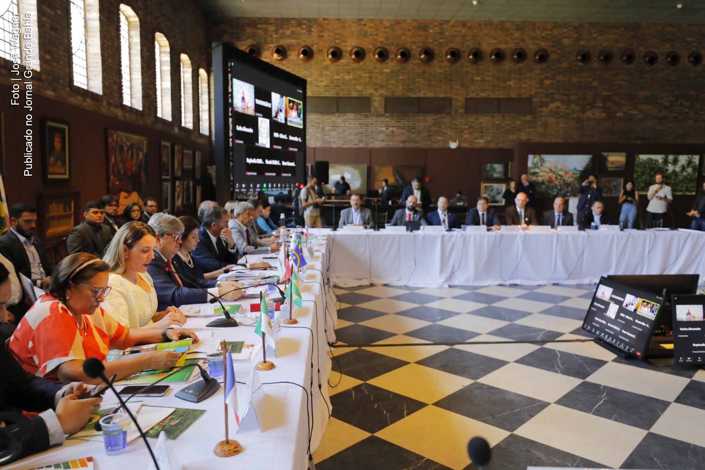 Governador Jerônimo Rodrigues participa de encontros estratégicos em Recife para discutir medidas contra a estiagem, durante a assembleia do Consórcio Nordeste e o Conselho Deliberativo da Sudene.