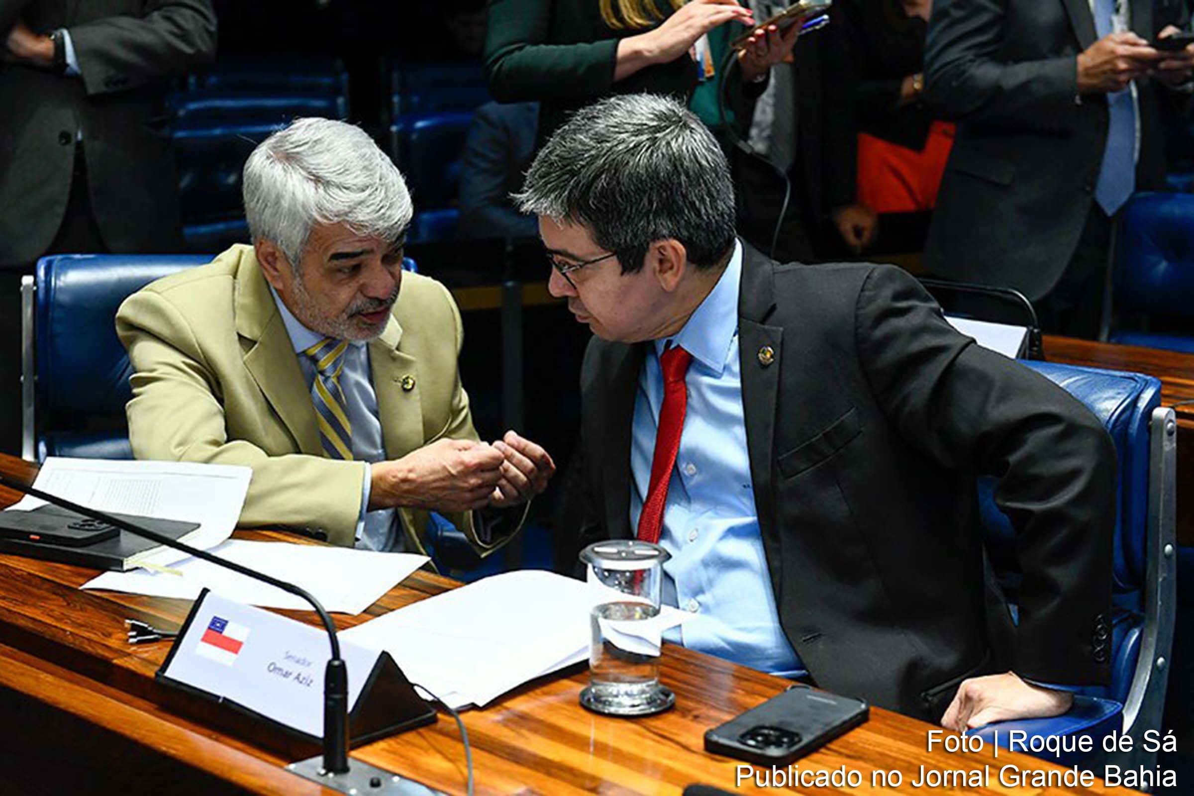 Humberto Costa é autor e Randolfe Rodrigues, relator do projeto que originou a lei.