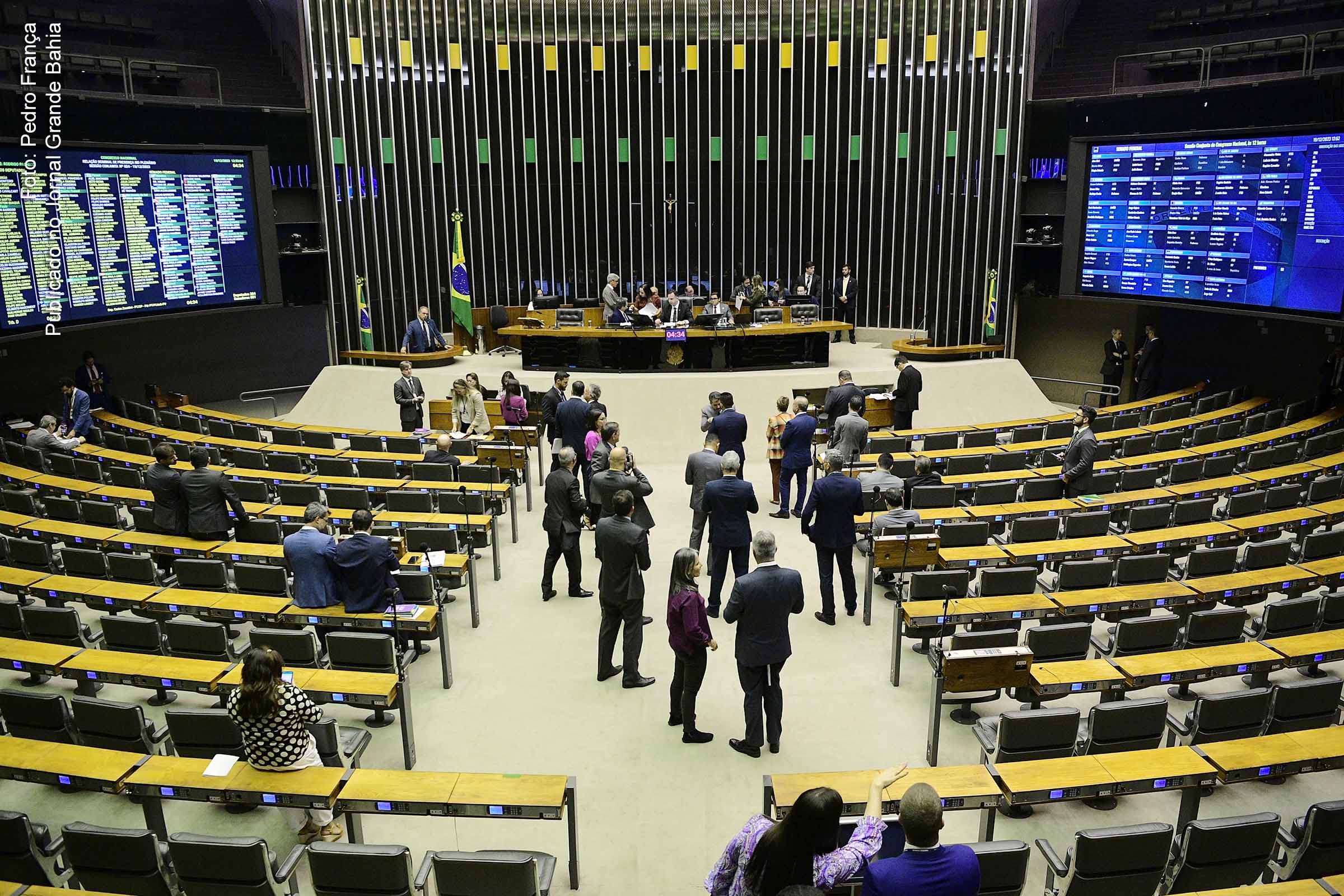 Plenário da Câmara dos Deputados durante sessão conjunta do Congresso Nacional destinada à deliberação do Projeto de Lei do Congresso Nacional n° 4 de 2023 (PLDO 2024).