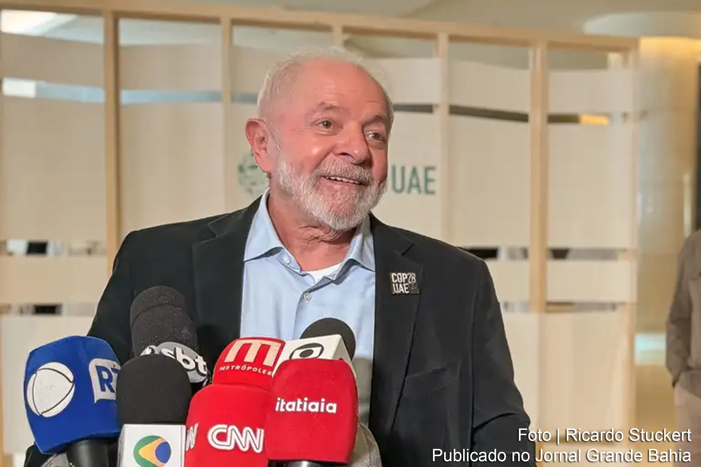 Presidente Luiz Inácio Lula da Silva expressa preocupações sobre disputa territorial entre Venezuela e Guiana, pedindo diálogo e bom senso em meio a referendo venezuelano.