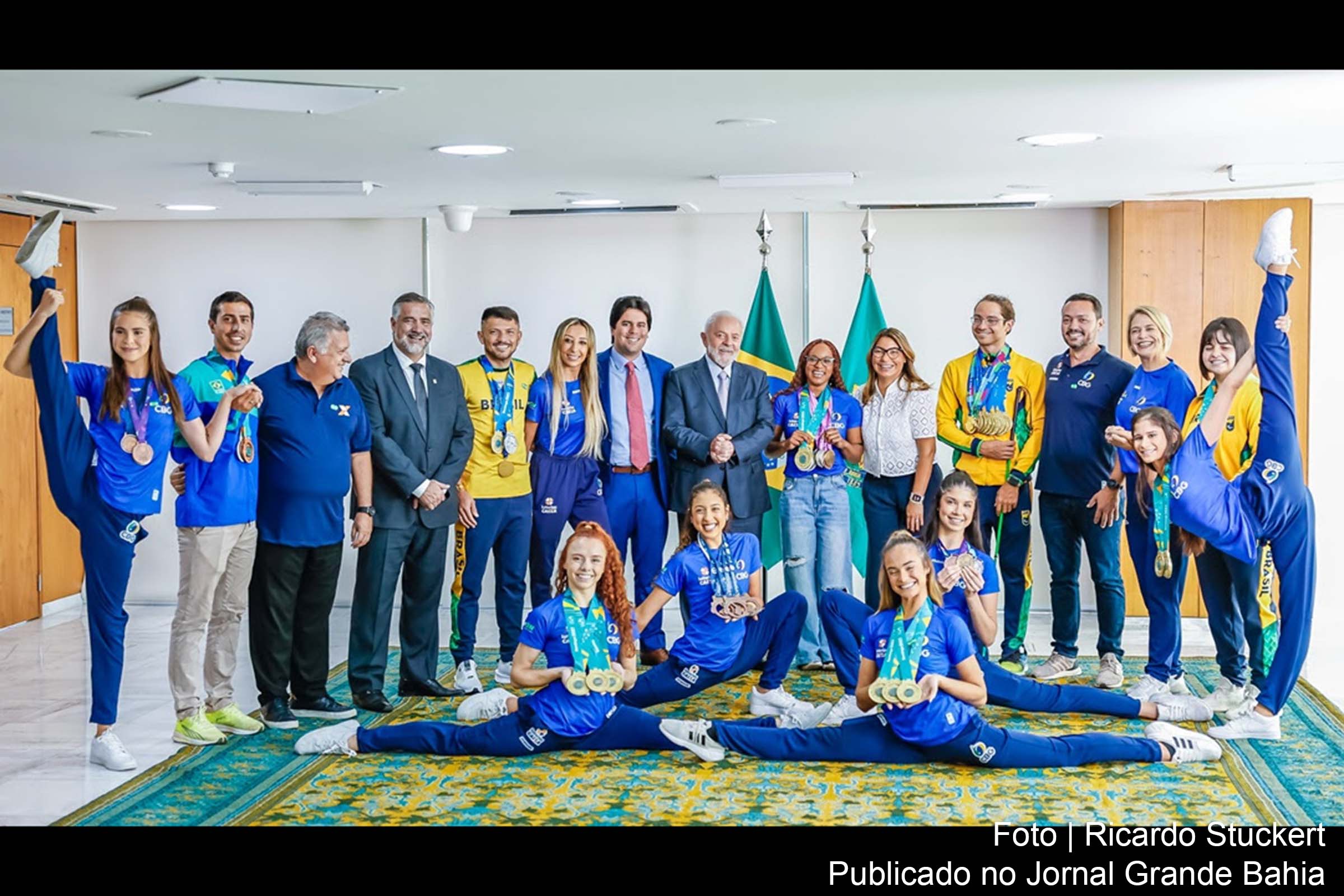 Presidente Lula recebe medalhistas brasileiros nos Jogos Pan e Parapan-Americanos