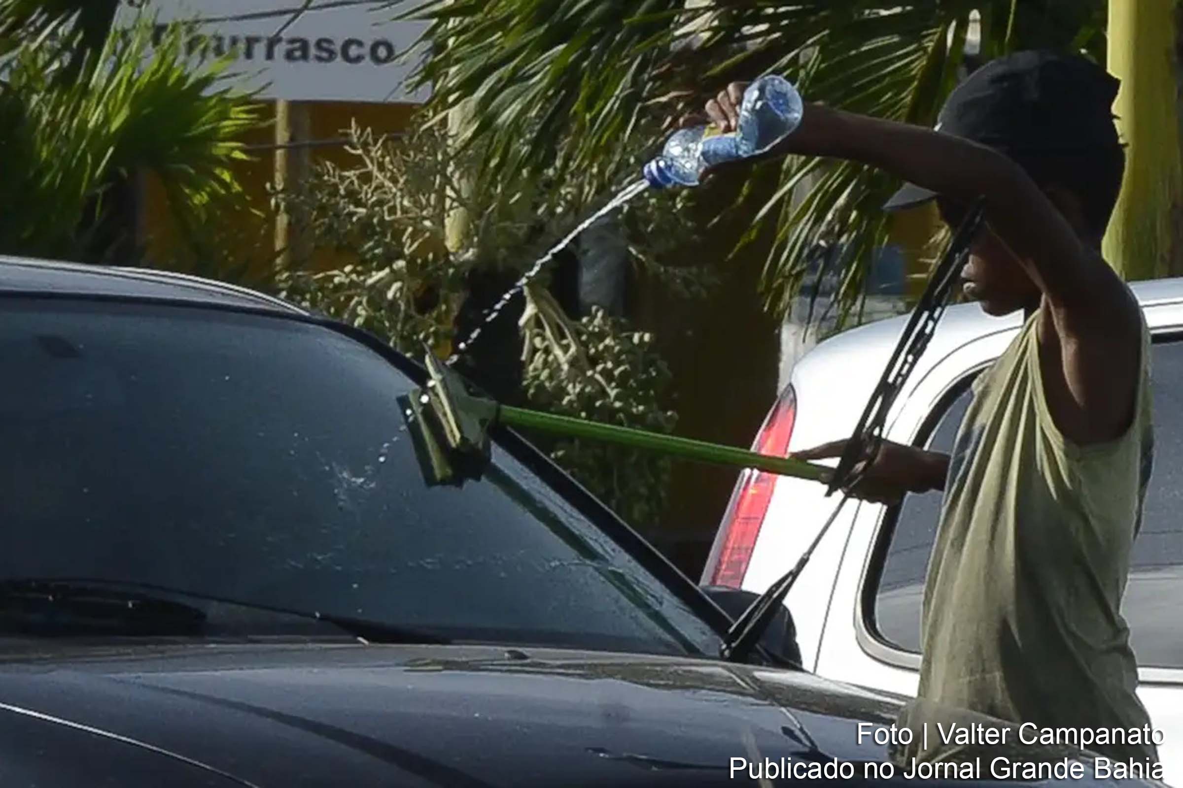 Pesquisa Nacional revela aumento no número de crianças e adolescentes entre 5 e 17 anos envolvidos em trabalho infantil no Brasil.