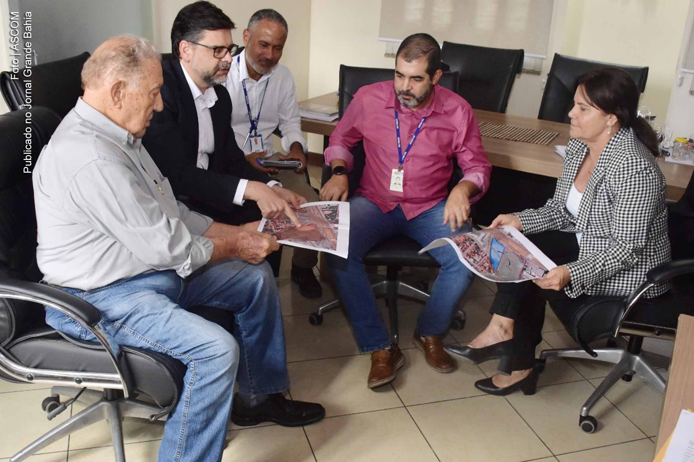 Vereadora Eremita Mota, presidente do legislativo, discute proposta do SENAI para cessão de terreno e expansão de unidade em Feira de Santana.