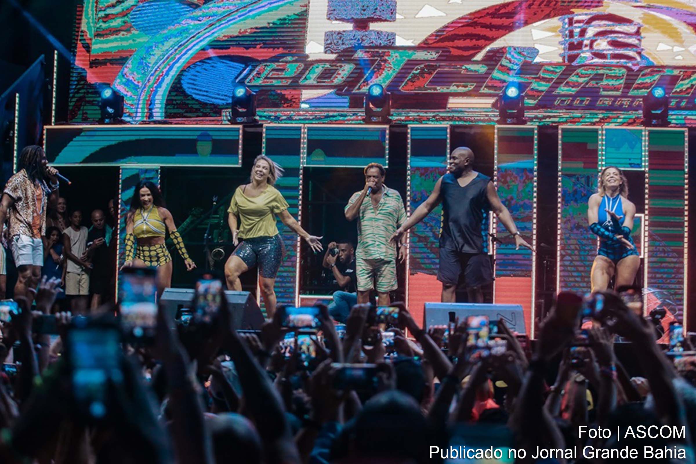 Salvador: Grupo É o Tchan faz show especial de 30 anos com participação de Carla Perez