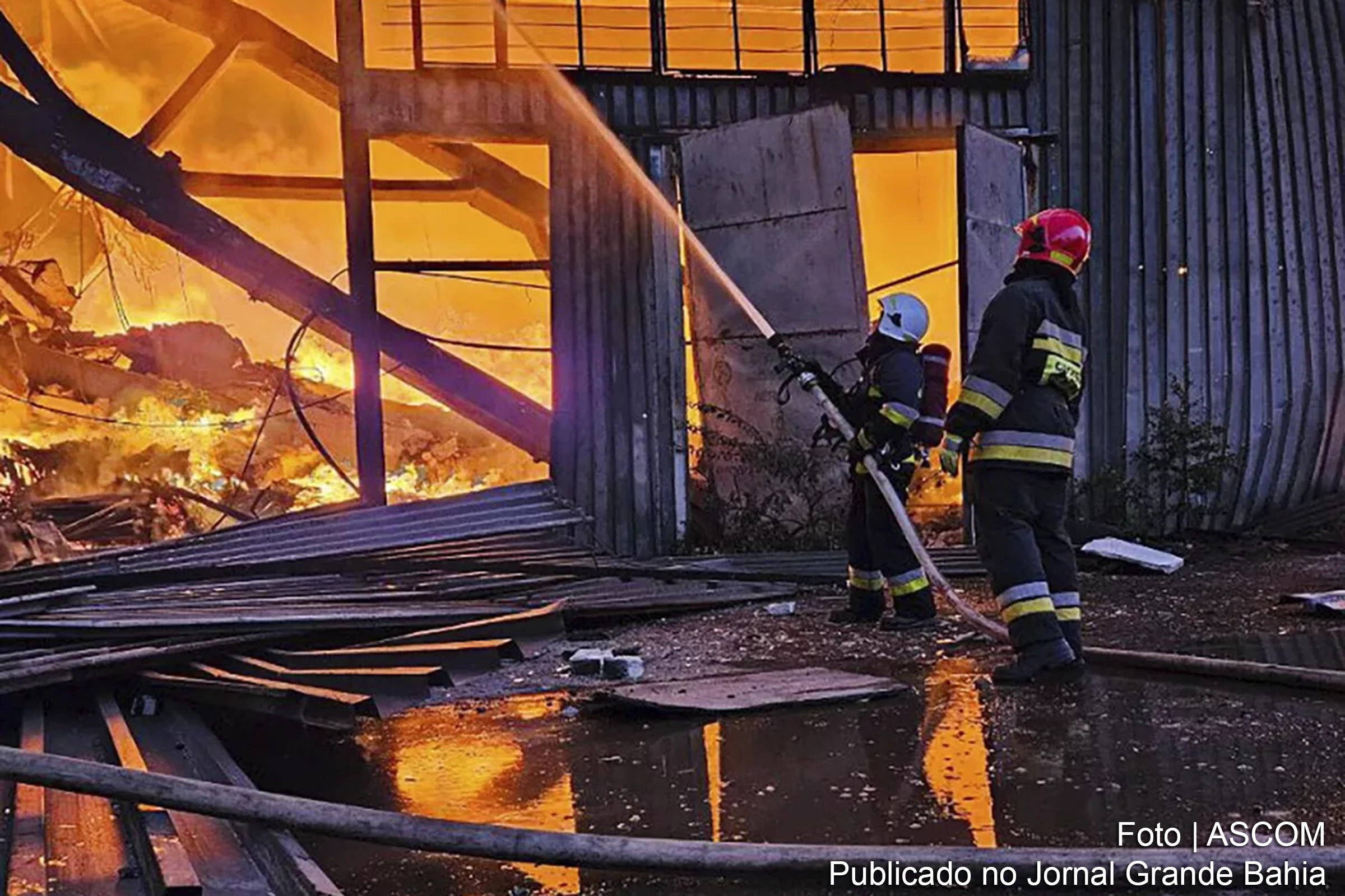 Ex-presidente da Ucrânia se compromete a reconstruir museu de oficial nazista destruído em ataque russo