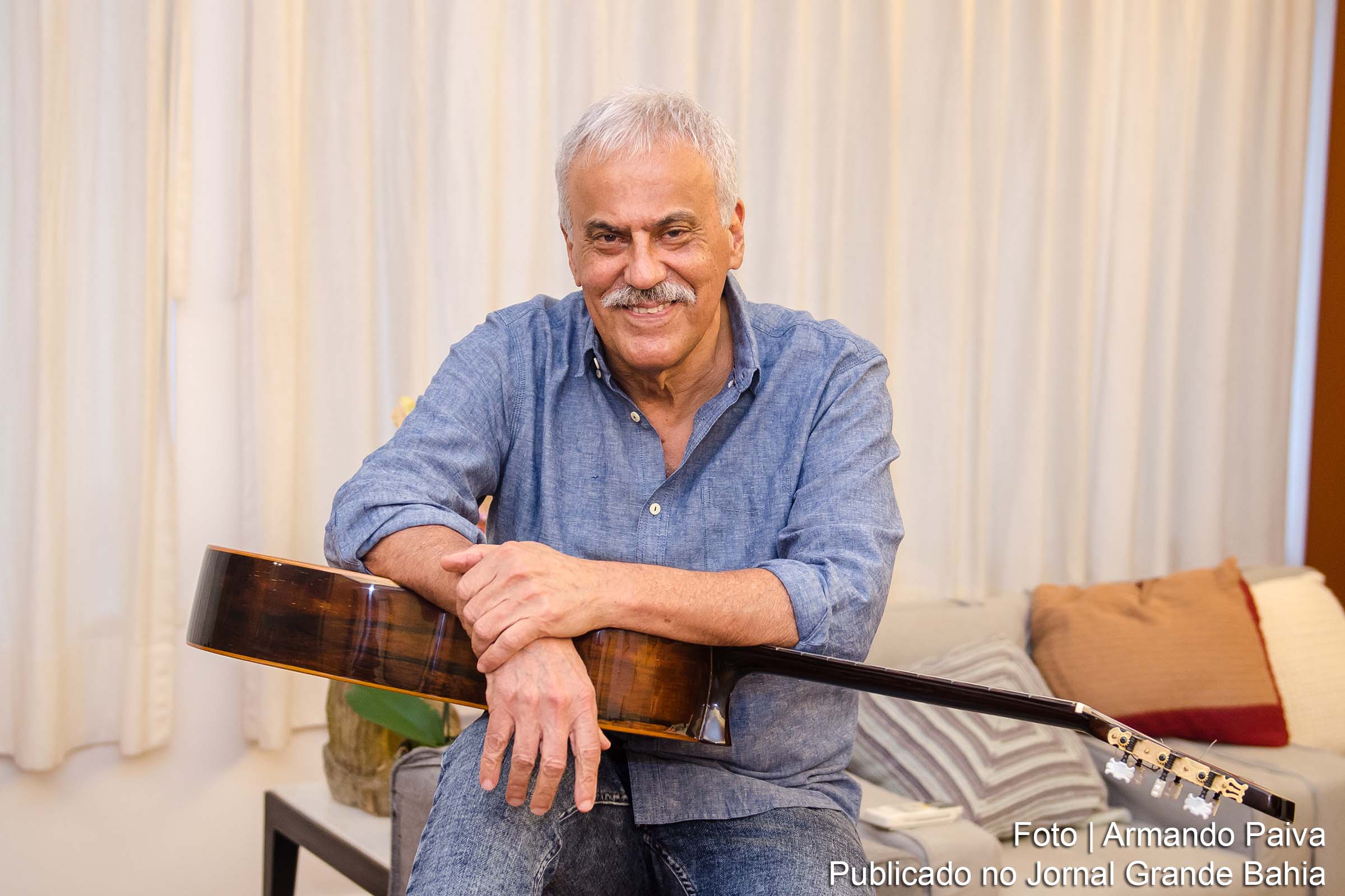 O renomado cantor, compositor e músico, Danilo Caymmi, lança seu mais recente álbum, "Danilo Caymmi Andança 5.5", recriando clássicos da música brasileira em novas interpretações.
