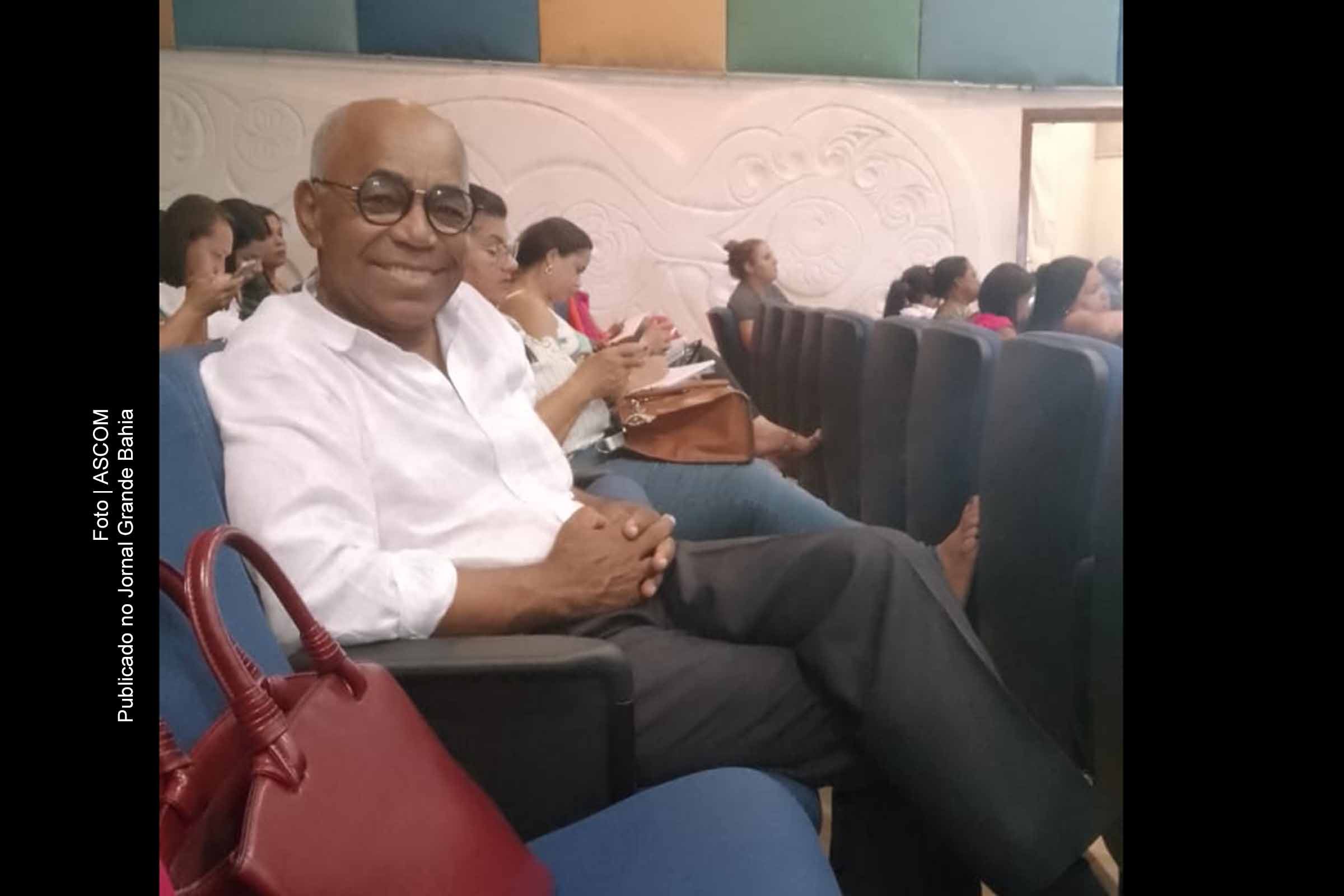 Domingos Borges Pereira (Tio Louro), representando a Secretaria do Trabalho e Assistência Social de Candeal, participará da Reunião Ordinária da CIB em Salvador, discutindo a implementação de programas sociais e as demandas municipais.