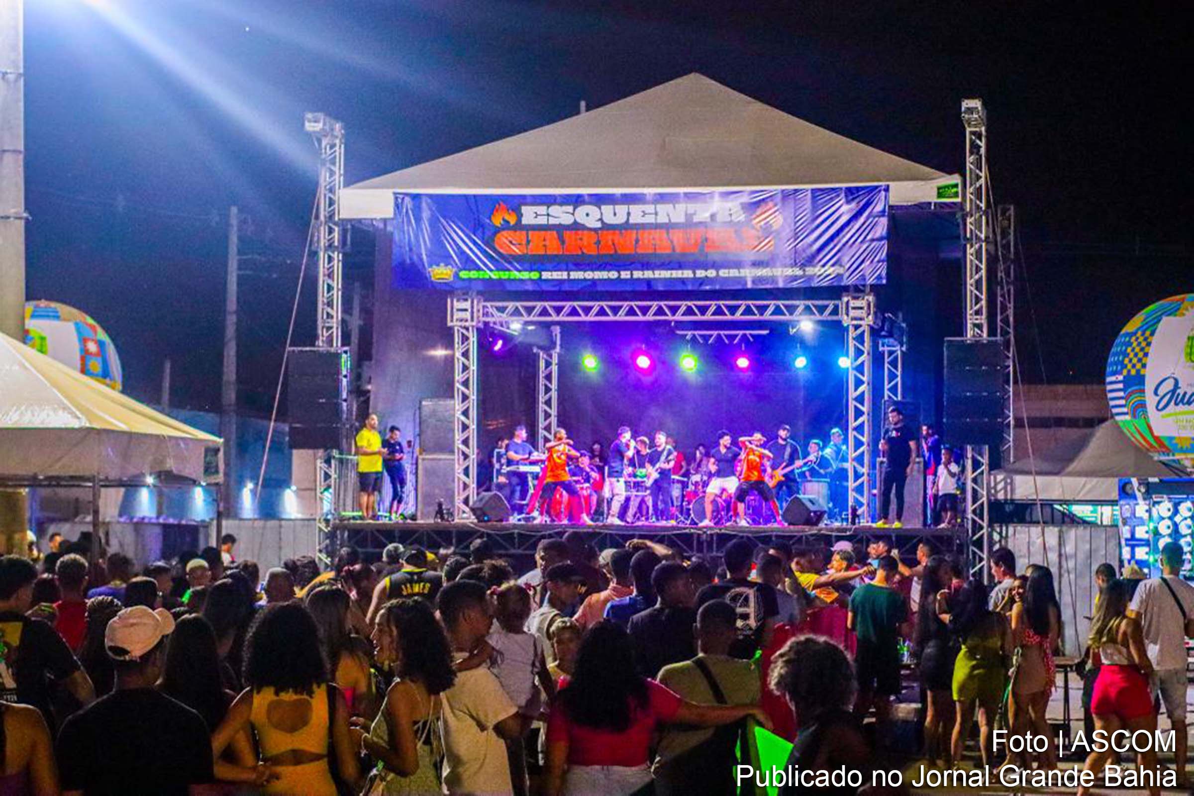 Foliões lotam a Orla II de Juazeiro em antecipação ao Carnaval, desfrutando do animado esquenta promovido pela Prefeitura.