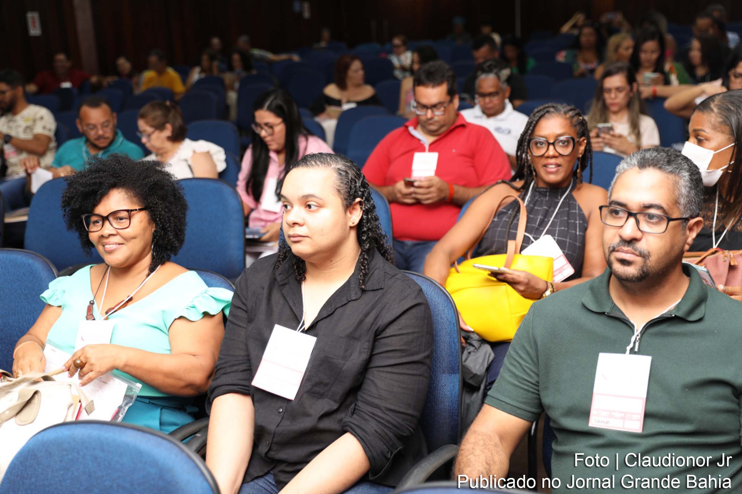 A Secretaria da Educação do Estado da Bahia realiza a Jornada Pedagógica 2024, envolvendo 50 mil profissionais em atividades que abordarão o tema "Aprendizagem para Cidadania, Liberdade e Democracia".