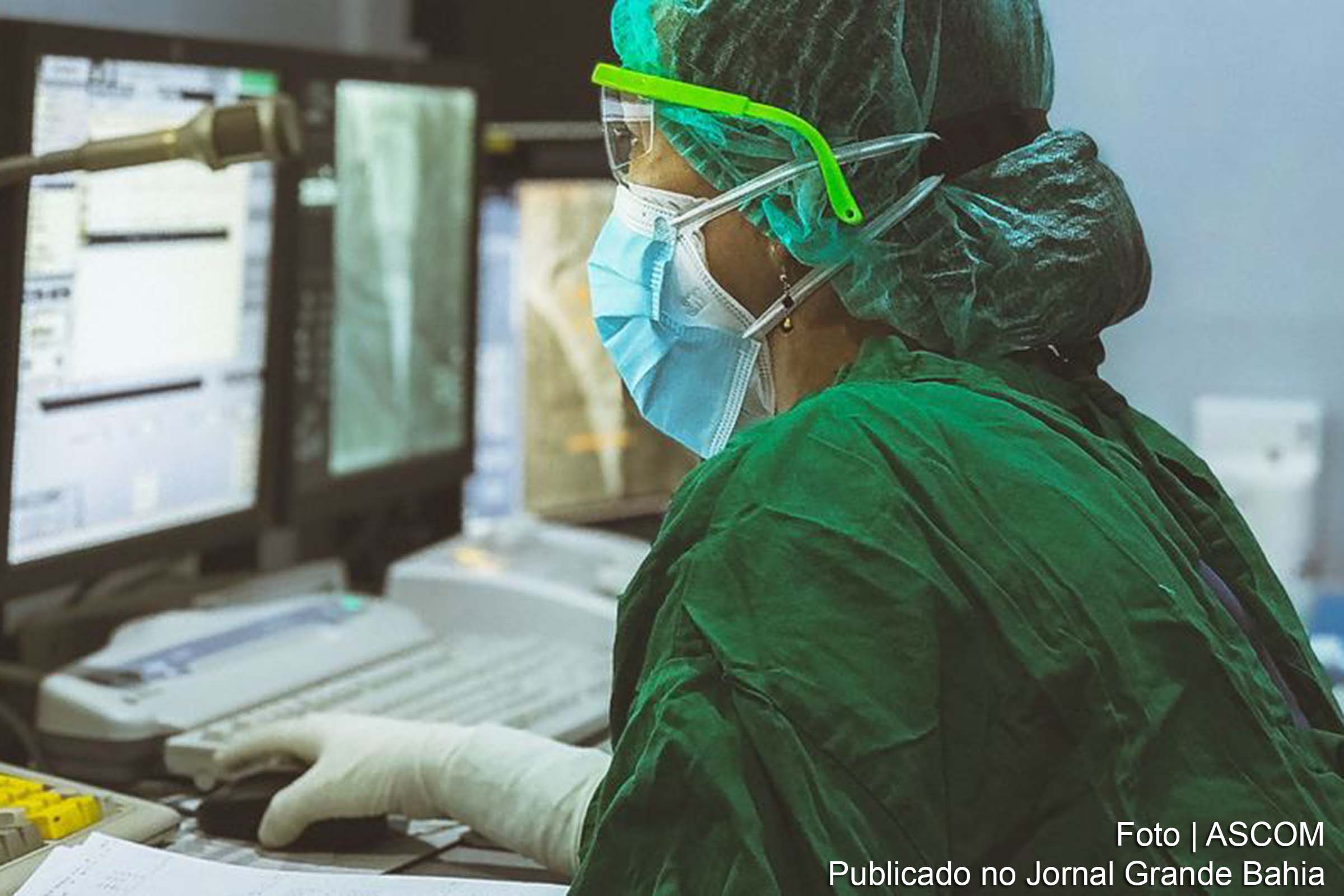 Atualização da Organização Mundial da Saúde destaca crescimento nas hospitalizações e Unidades de Terapia Intensiva, enfatizando desafios durante a temporada de festas e a circulação de novas variantes do vírus.