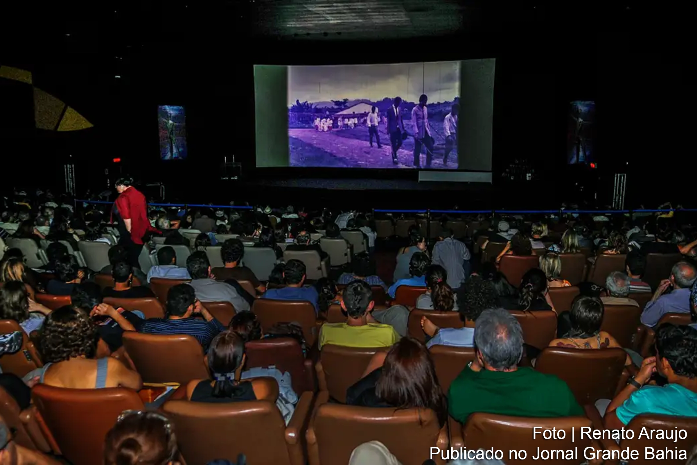 Leis sancionadas pelo presidente Lula fortalecem produção nacional no cinema e na TV por assinatura, estendendo cotas e estabelecendo regras para canais estrangeiros.