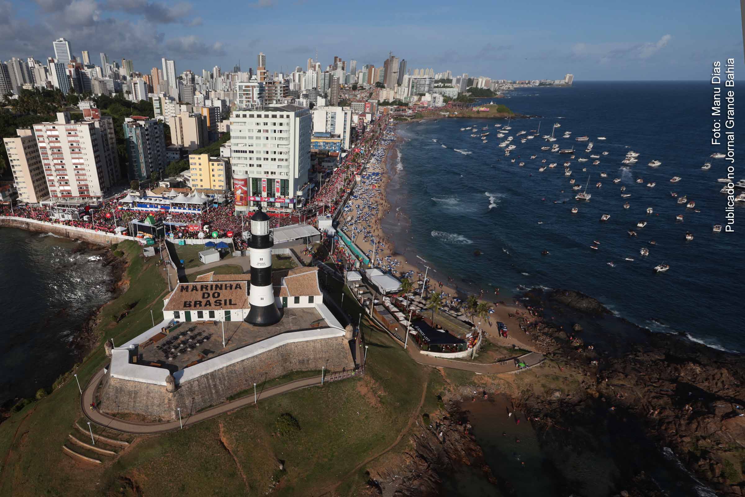 Vista aérea do circuito Dodô, Barra-Ondina, do Carnaval 2023 em Salvador.