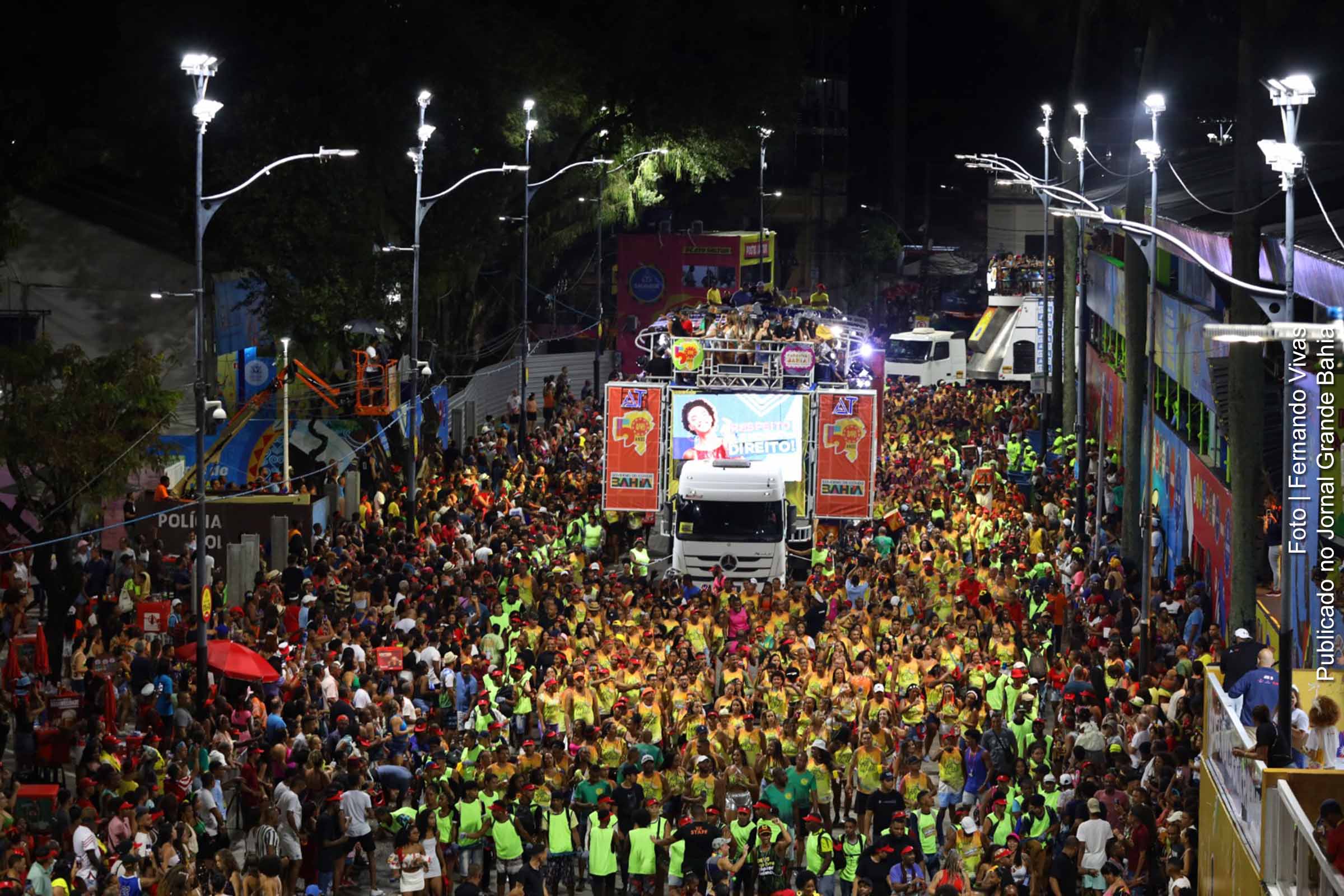 Cantor e compositor Filipe Escandurras celebra sua participação no Carnaval de Salvador, representando o samba nos trios do Campo Grande.
