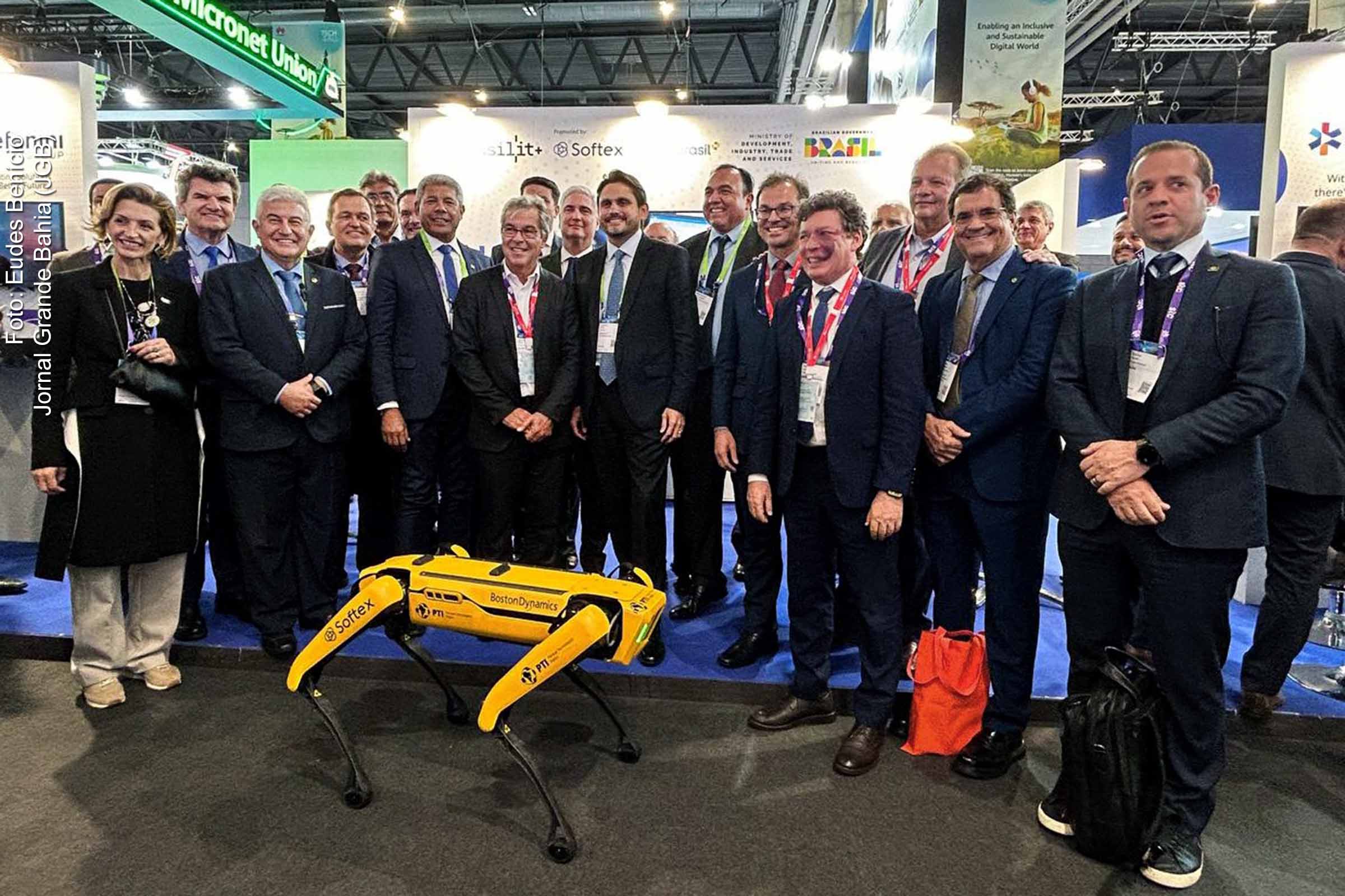 Jerônimo Rodrigues destaca a importância do uso da tecnologia como ferramenta de avanço social durante reunião no Mobile World Congress.