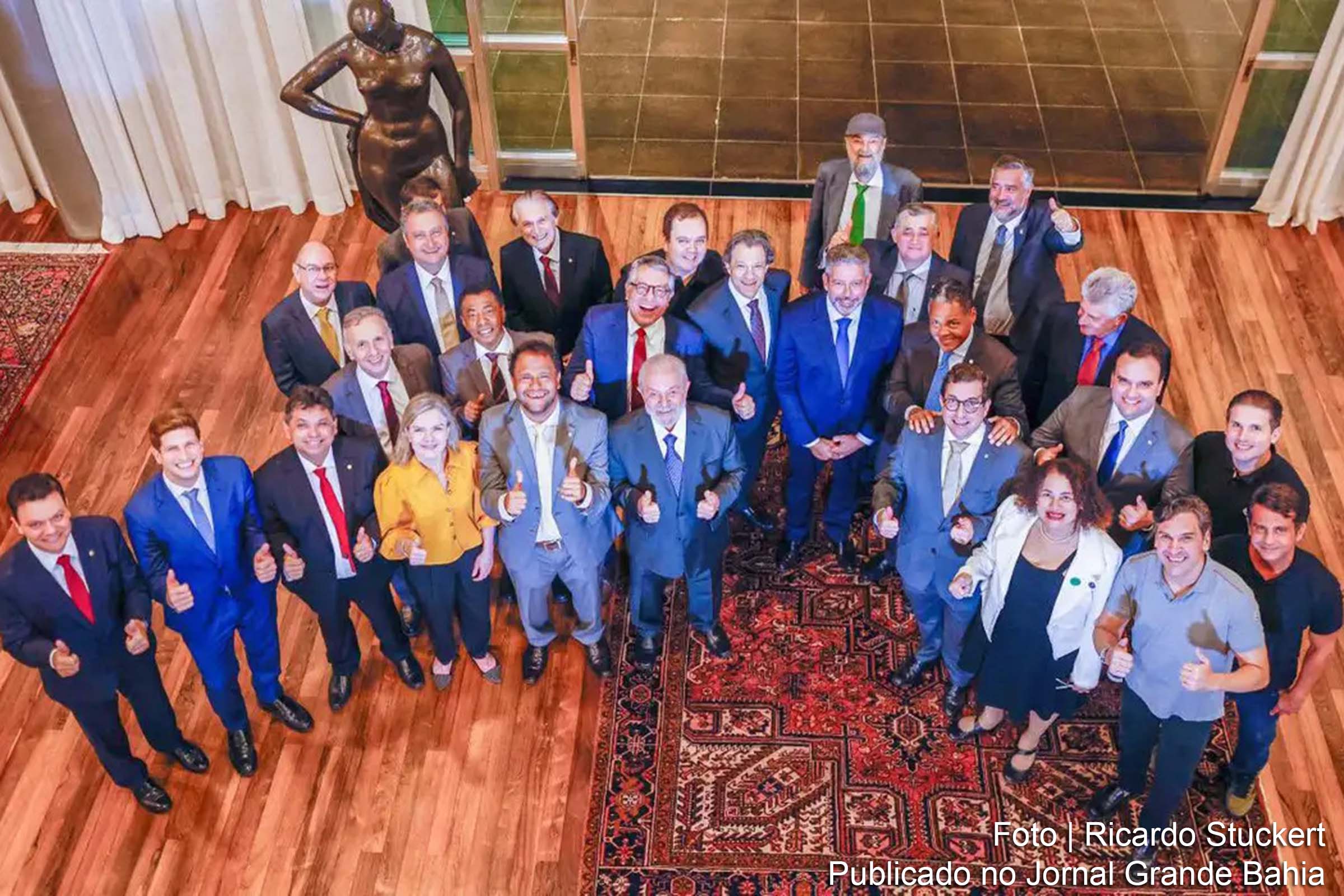 Presidente Luiz Inácio Lula da Silva encontra-se com o presidente da Câmara dos Deputados, Arthur Lira, ministros do governo e líderes partidários.