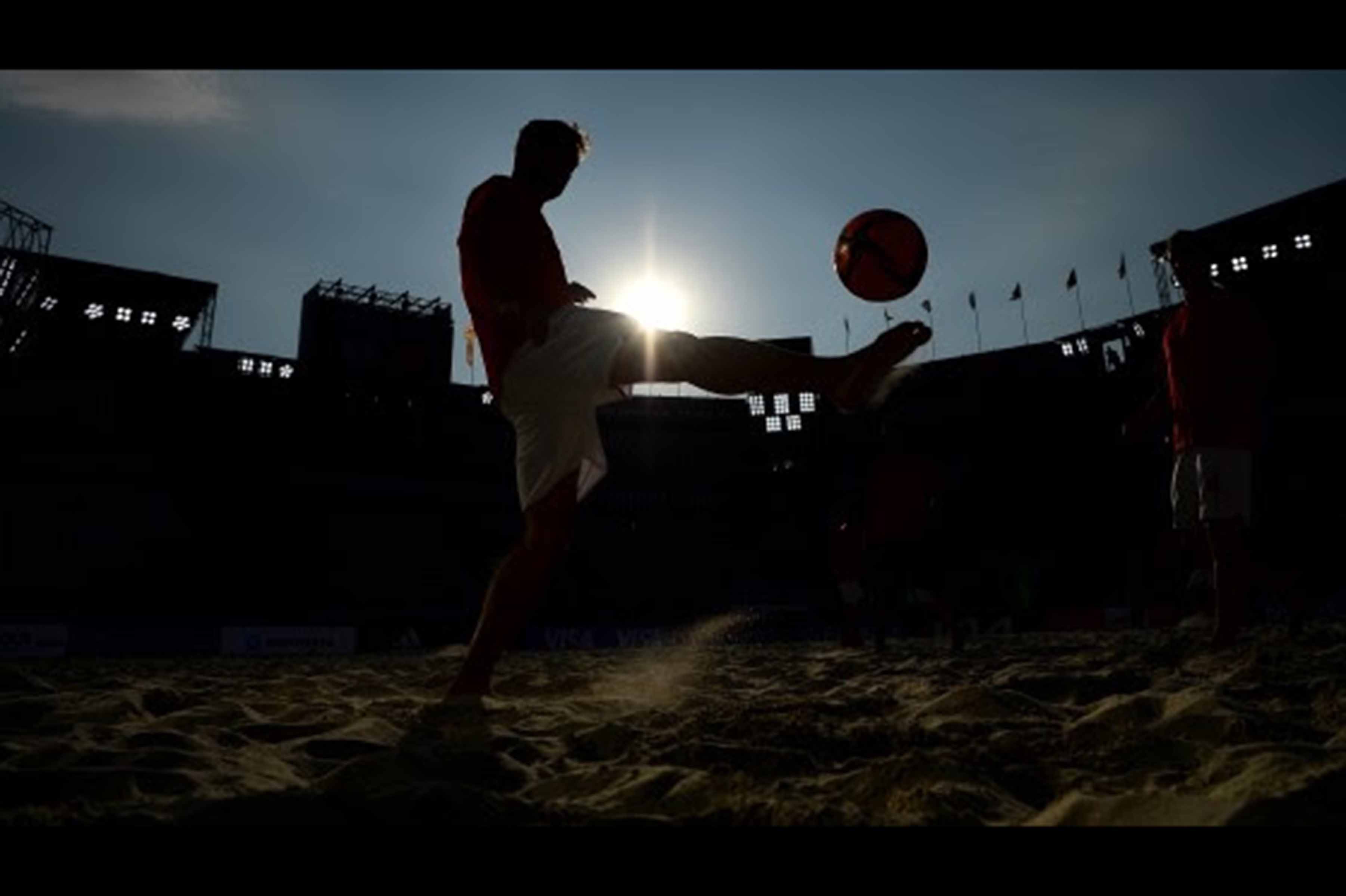 Brasil, Irã e Portugal lideram os favoritos, enquanto uma lenda do esporte fica de fora pela primeira vez desde 2005. Conheça os esquadrões oficiais que brilharão nas areias de Dubai a partir de 15 de fevereiro de 2024.