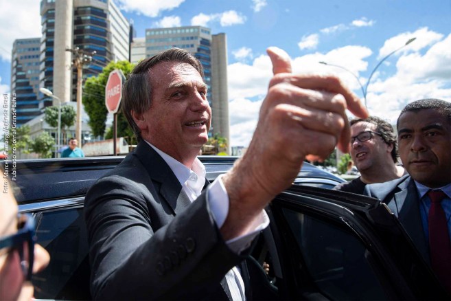 A Operação Tempus Veritatis, deflagrada pela Polícia Federal, expõe detalhes de uma suposta conspiração liderada pelo ex-presidente Jair Bolsonaro para promover um golpe de Estado, conforme revelado em relatório policial.