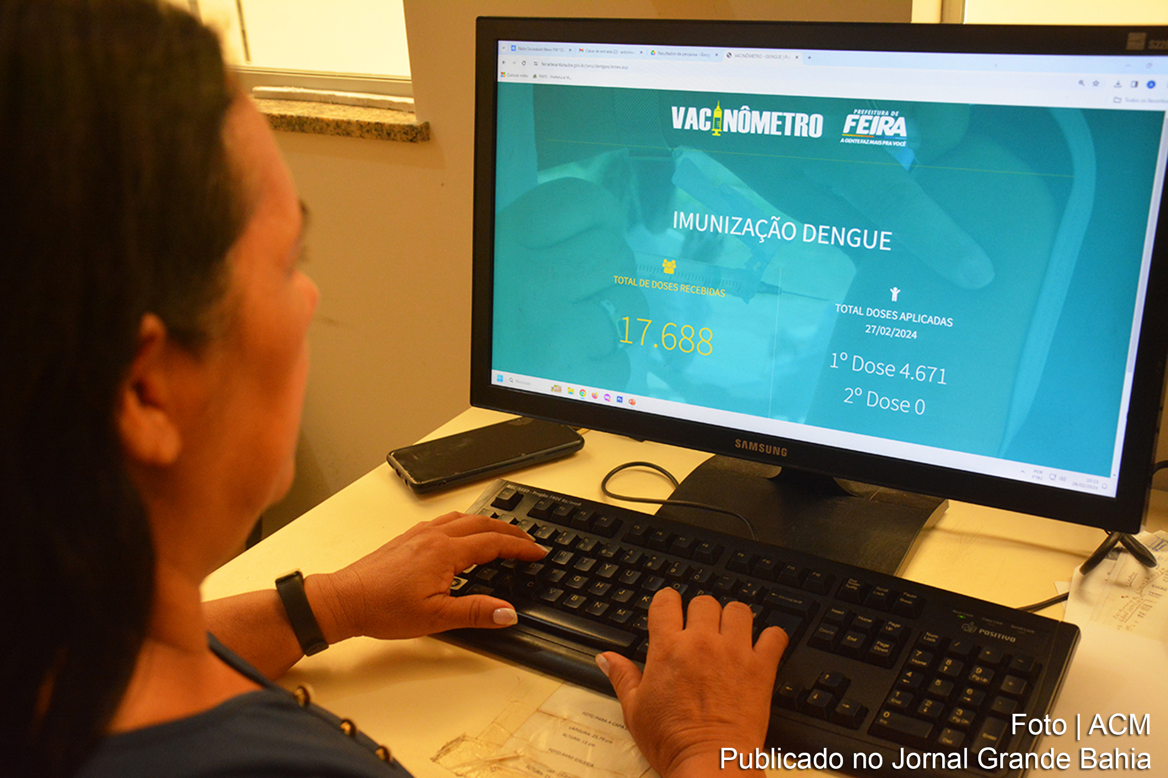 Plataforma online permite que qualquer pessoa acompanhe os dados da vacinação contra a dengue na cidade.